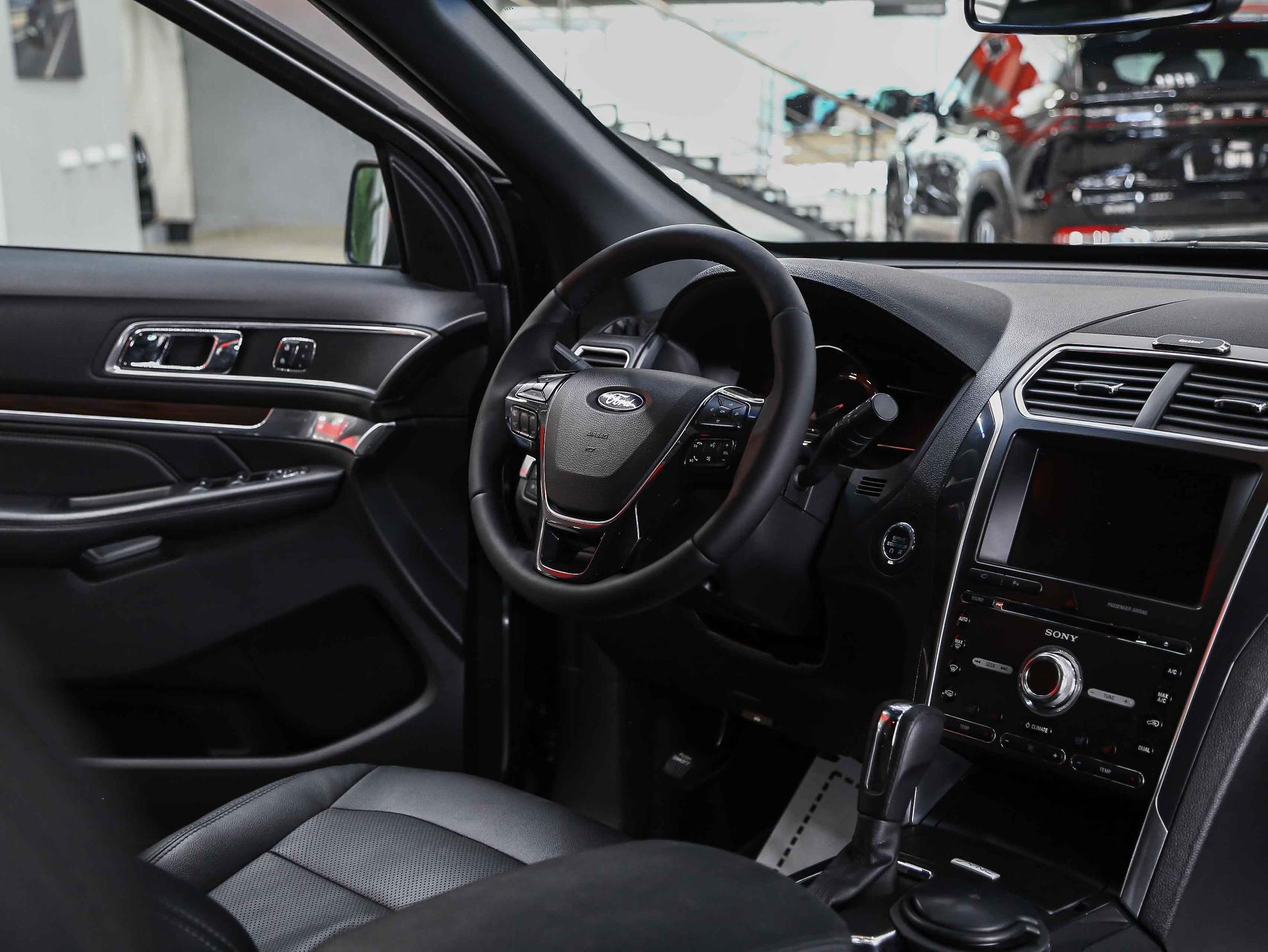 Ford Explorer 2017, серый, ДЦ Орехово