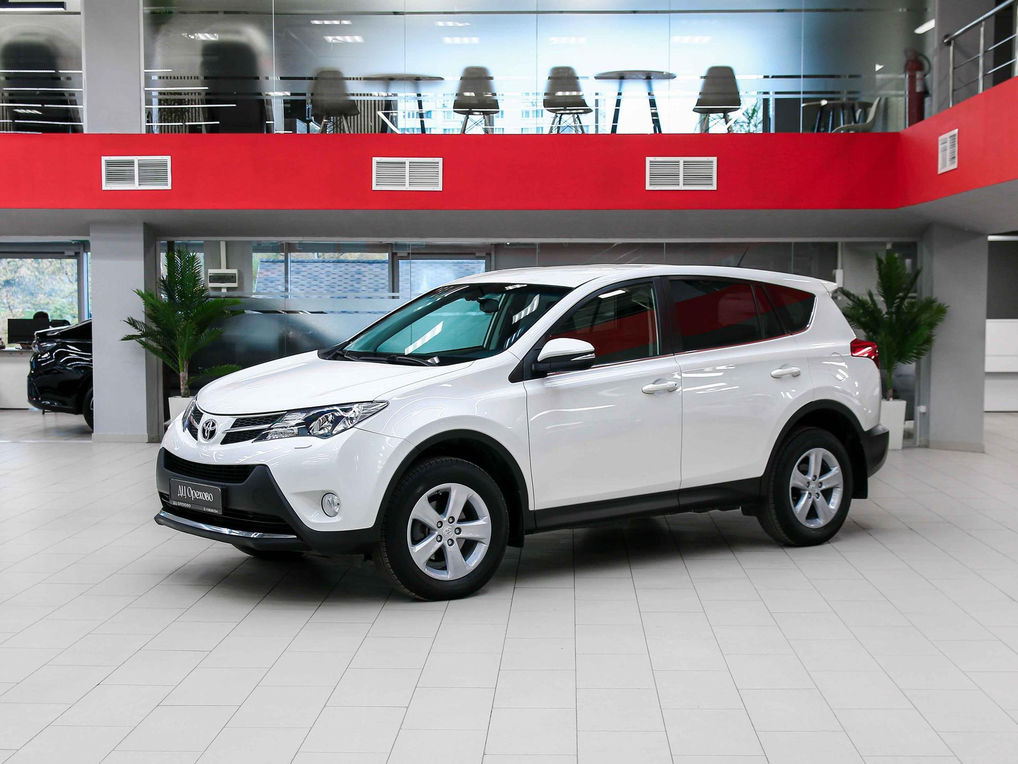 Toyota RAV4 2013, белый, ДЦ Орехово