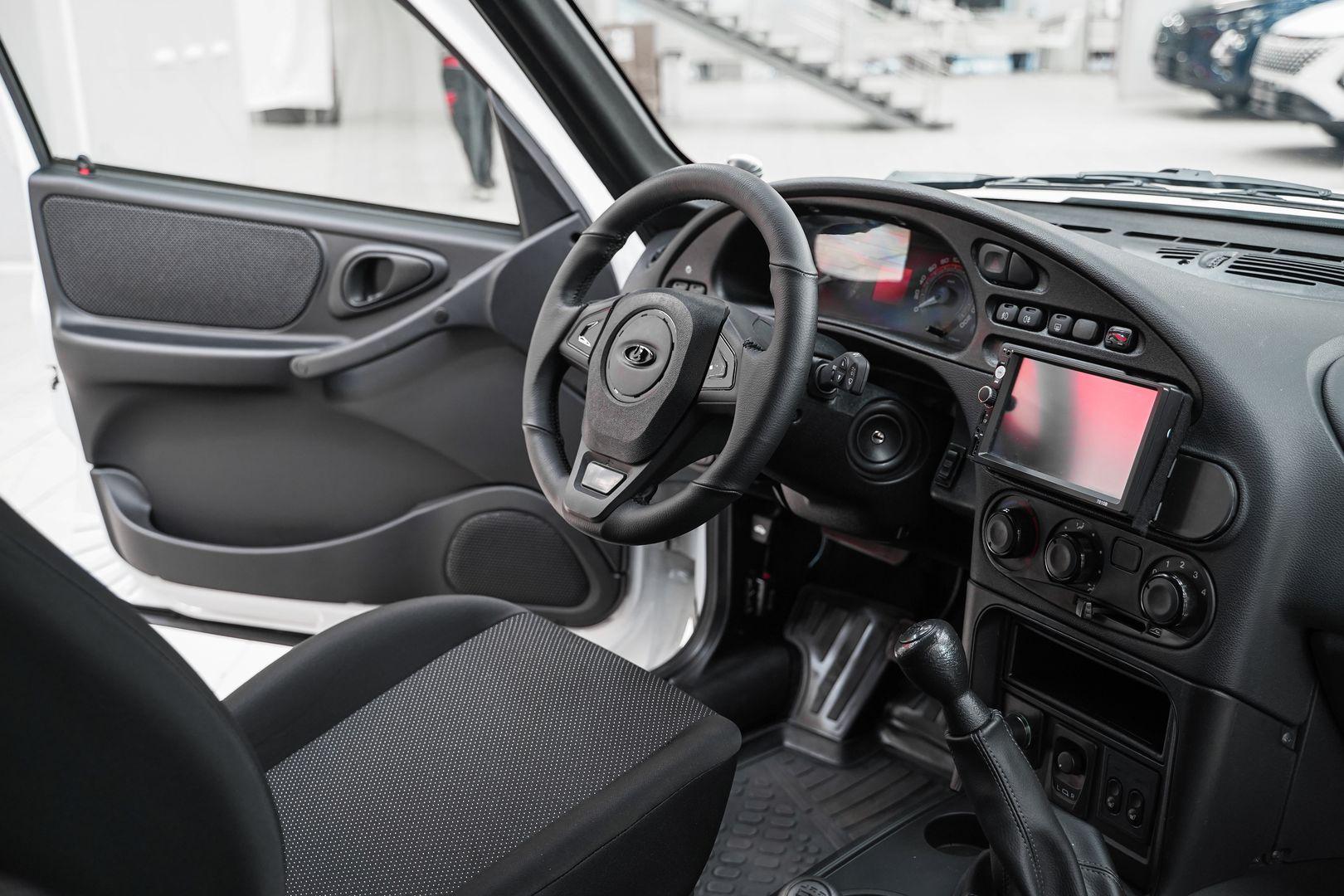 LADA (ВАЗ) Niva Travel 2024, белый, ДЦ Орехово