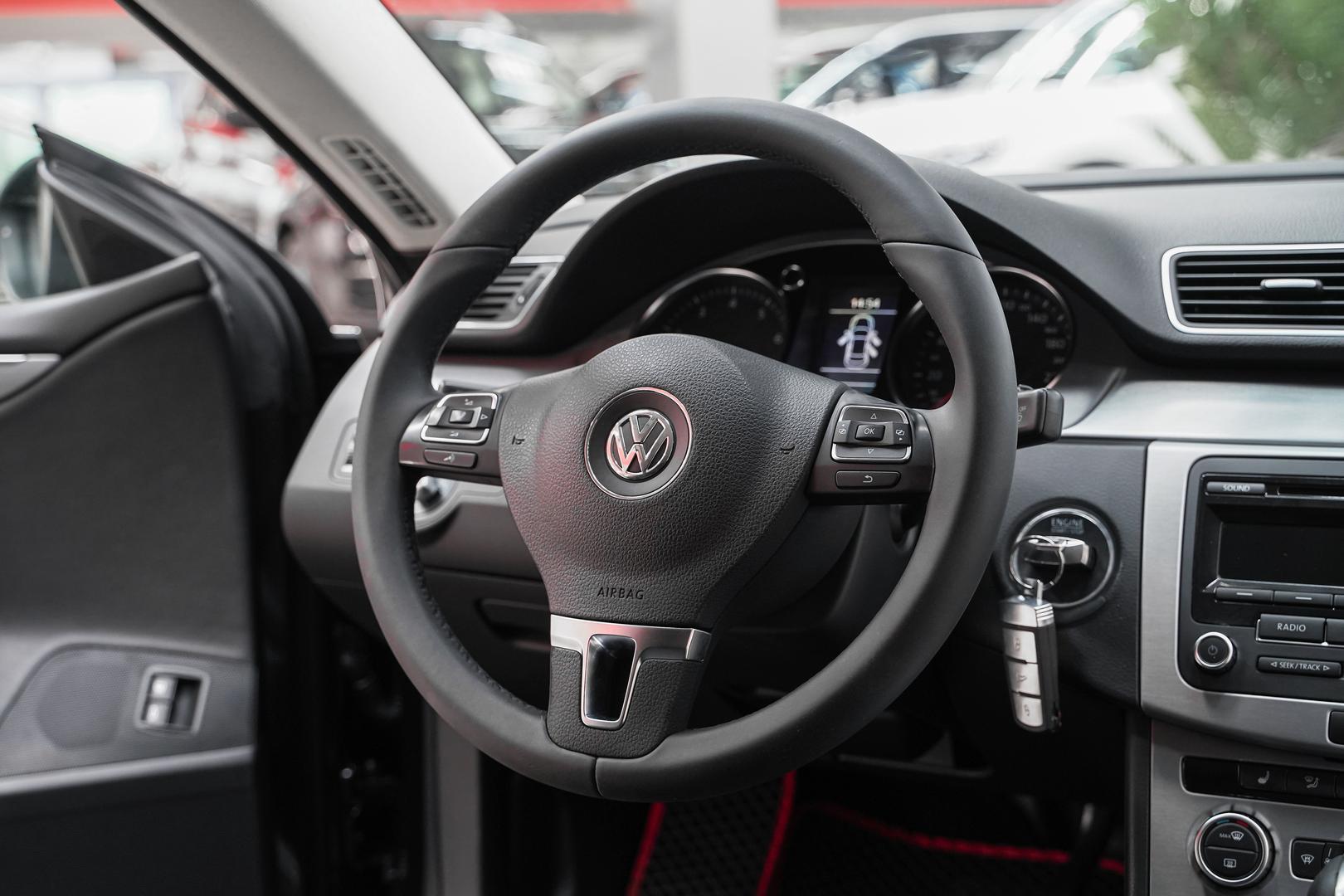 Volkswagen Passat CC 2012, черный, ДЦ Орехово