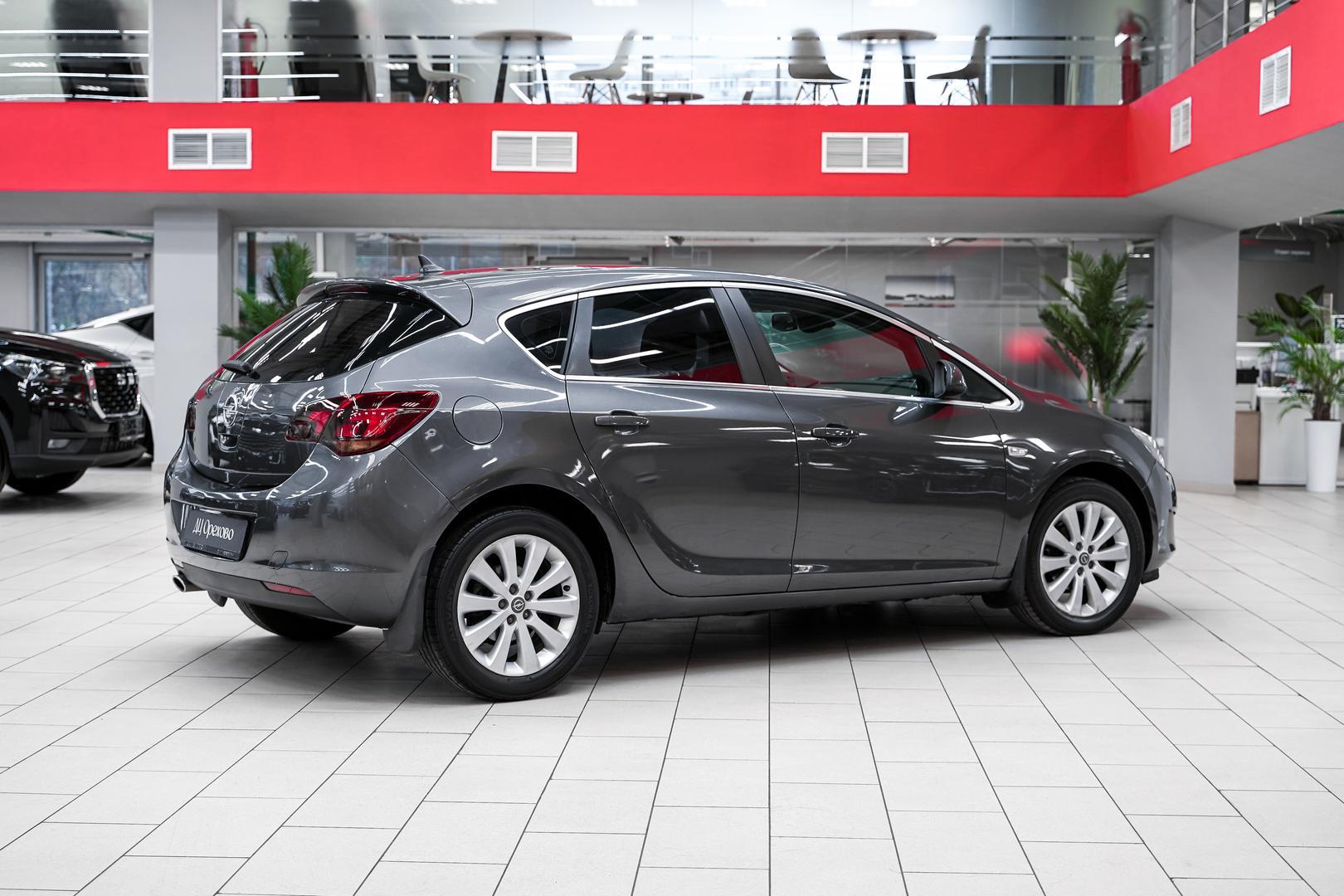 Opel Astra 2011, серый, ДЦ Орехово