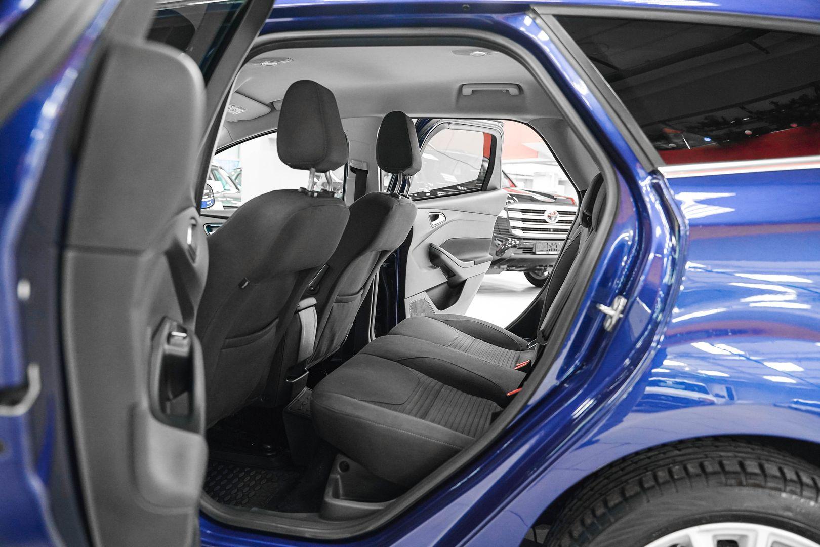 Ford Focus 2016, синий, ДЦ Орехово