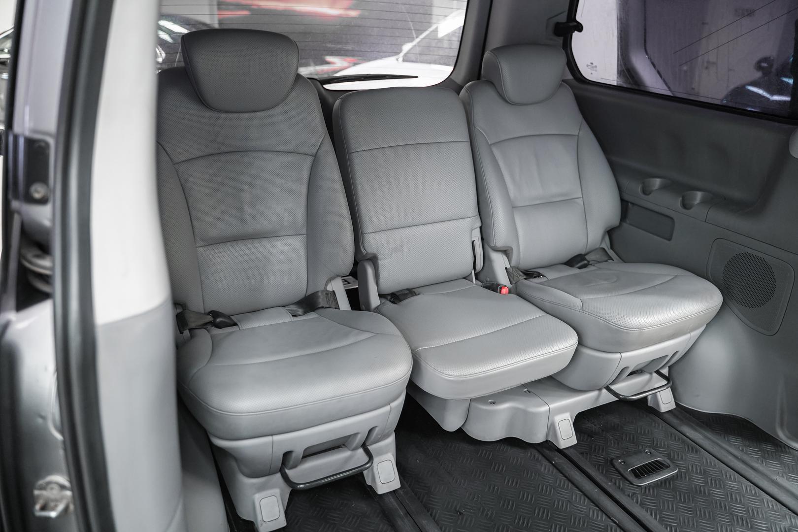Hyundai Grand Starex 2012, серый, ДЦ Орехово
