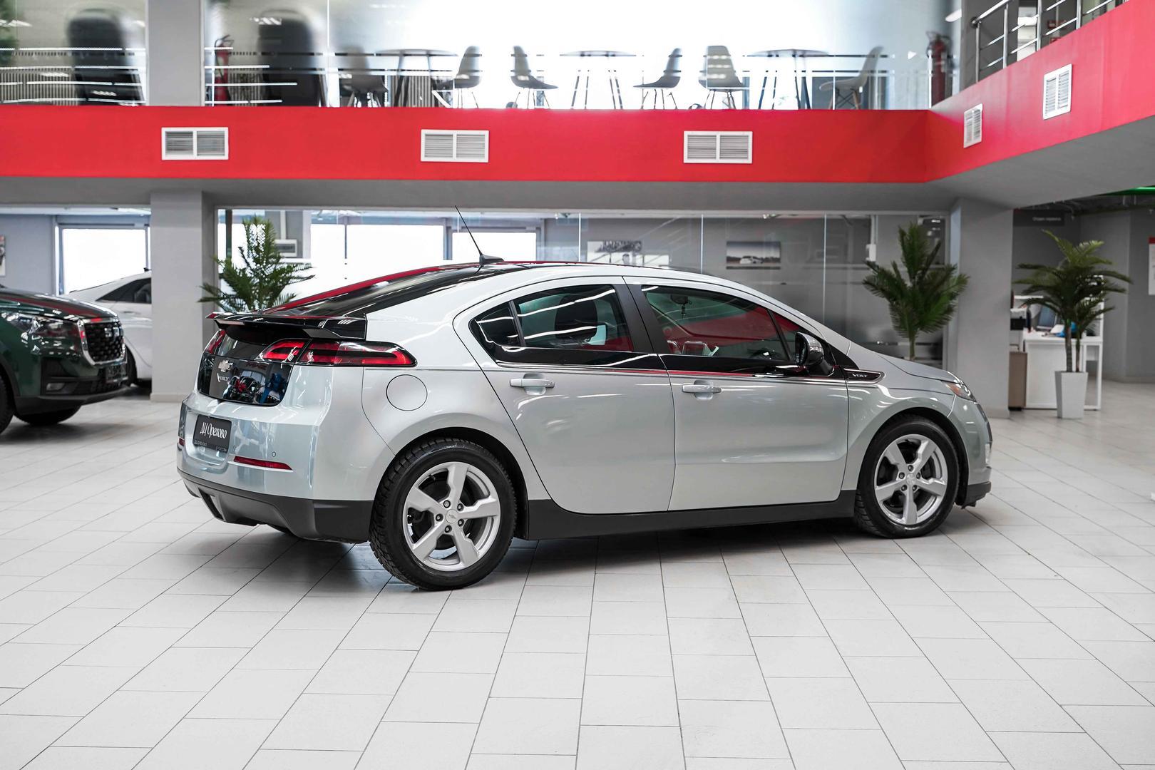 Chevrolet Volt 2011, серый, ДЦ Орехово