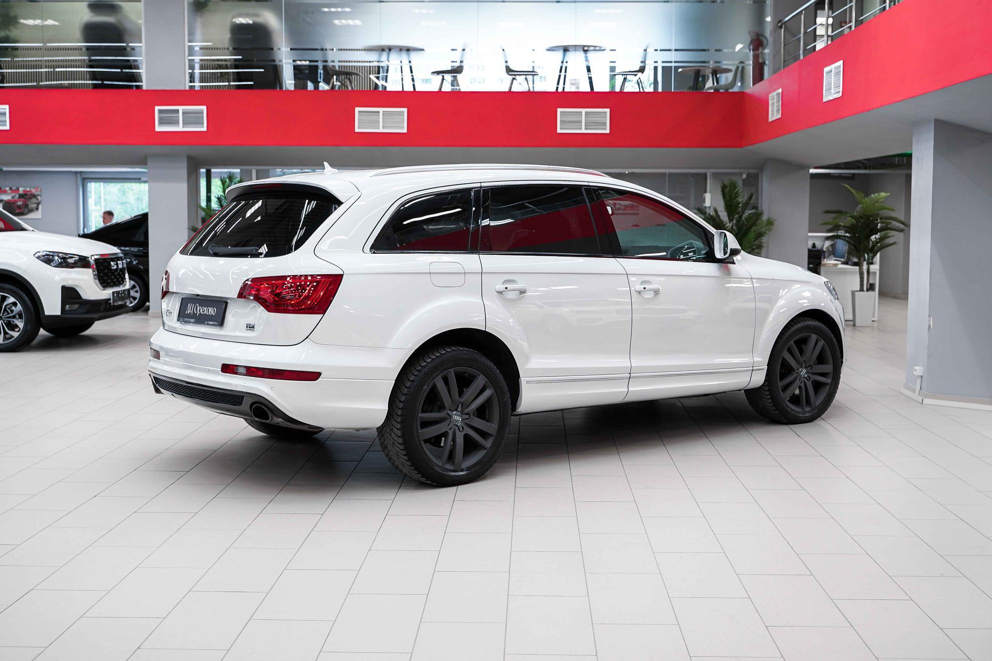 Audi Q7 2012, белый, ДЦ Орехово