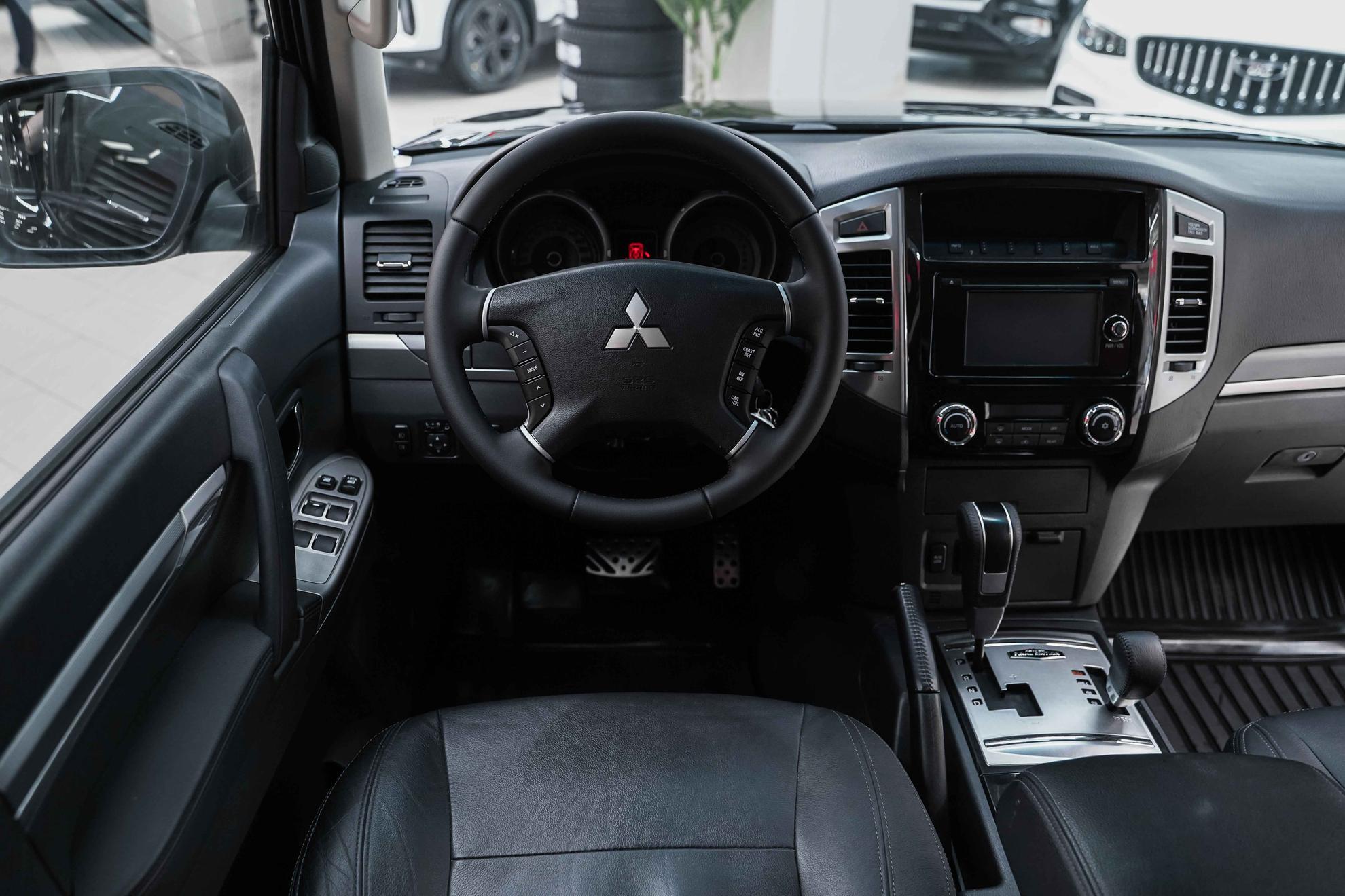 Mitsubishi Pajero 2018, черный, ДЦ Орехово