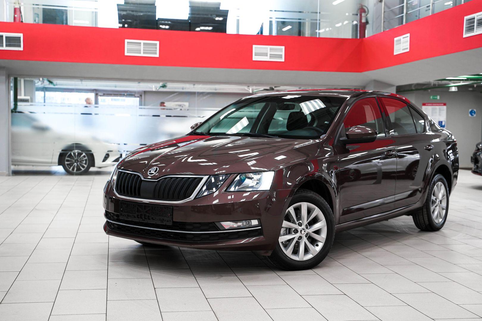 Skoda Octavia 2017, коричневый, ДЦ Орехово
