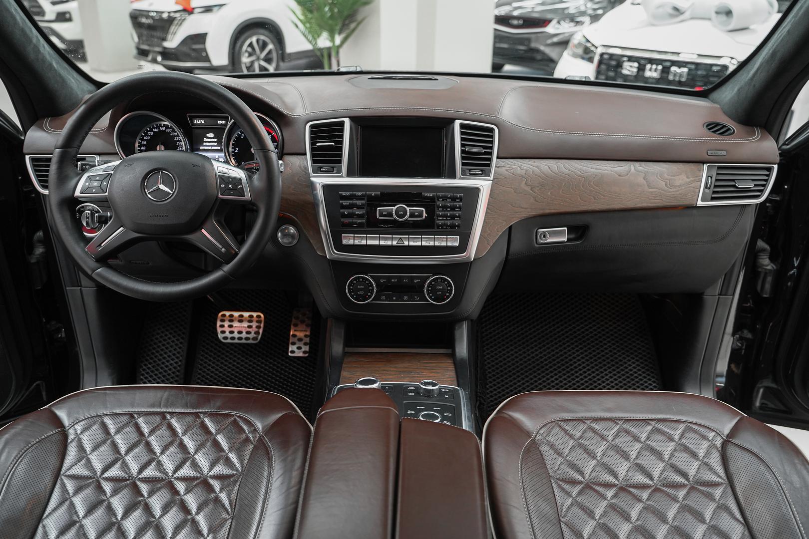 Mercedes-Benz M-Класс 2013, черный, ДЦ Орехово