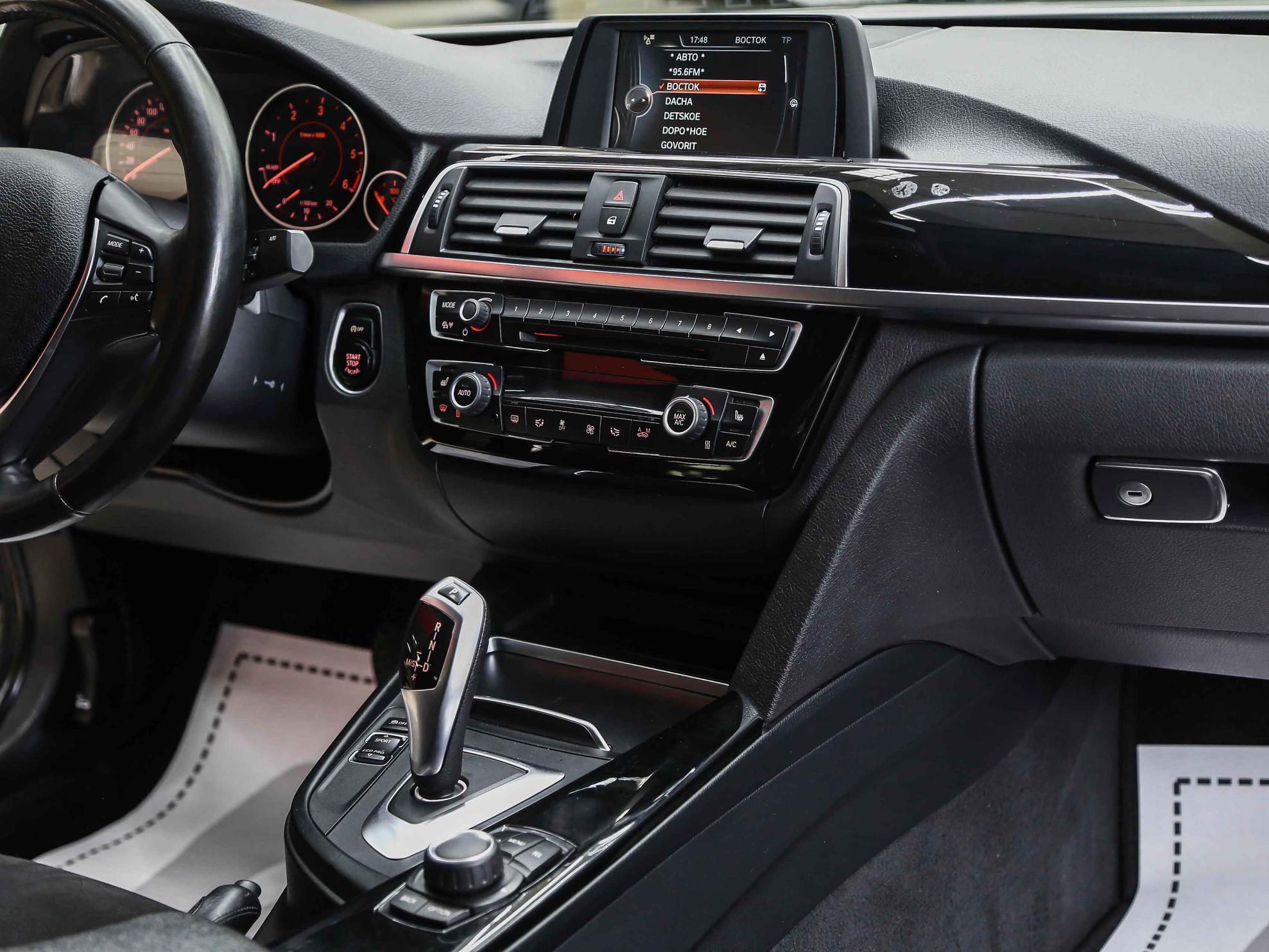 BMW 3 серии 2017, белый, ДЦ Орехово