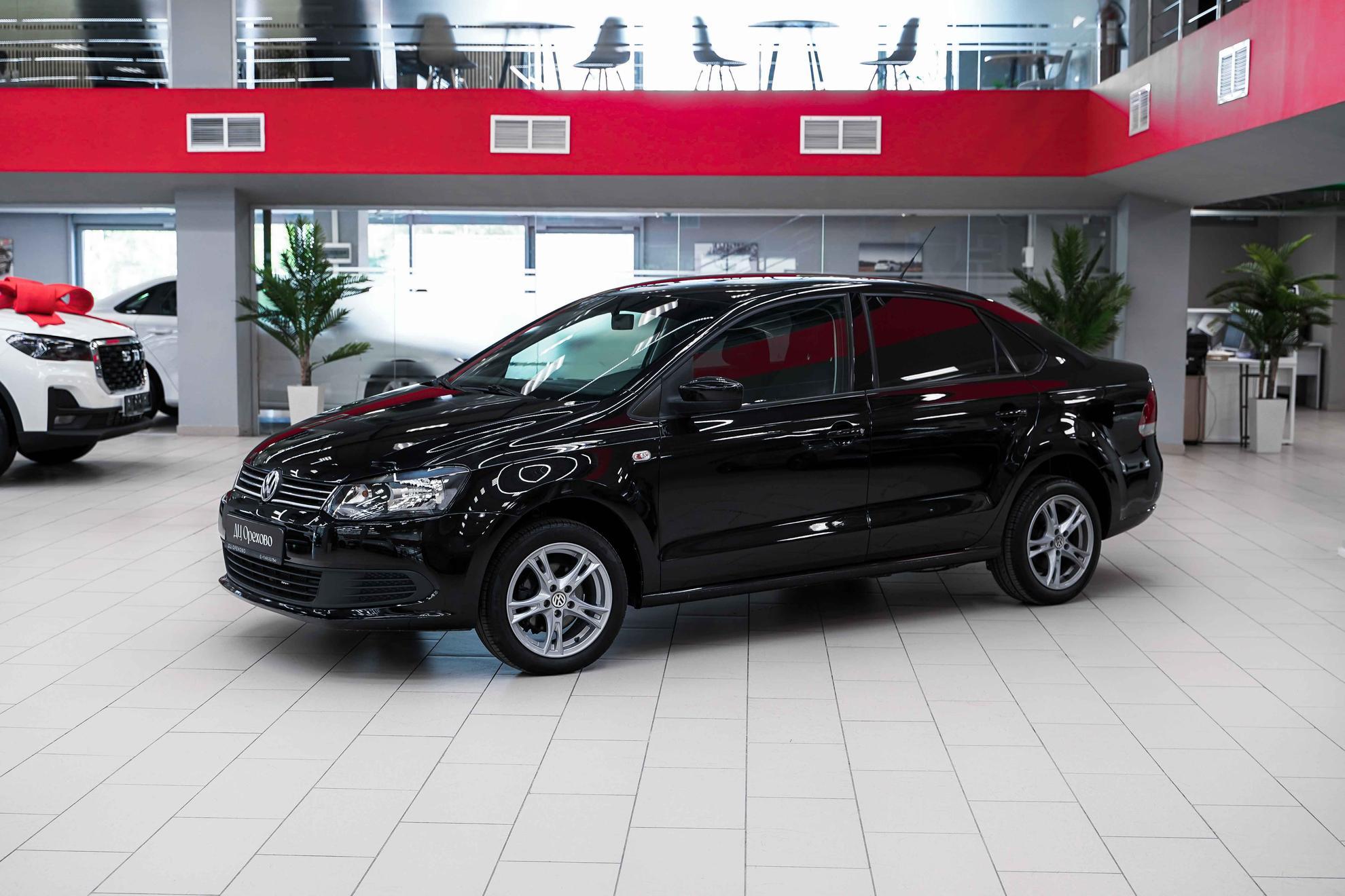 Volkswagen Polo 2011, черный, ДЦ Орехово