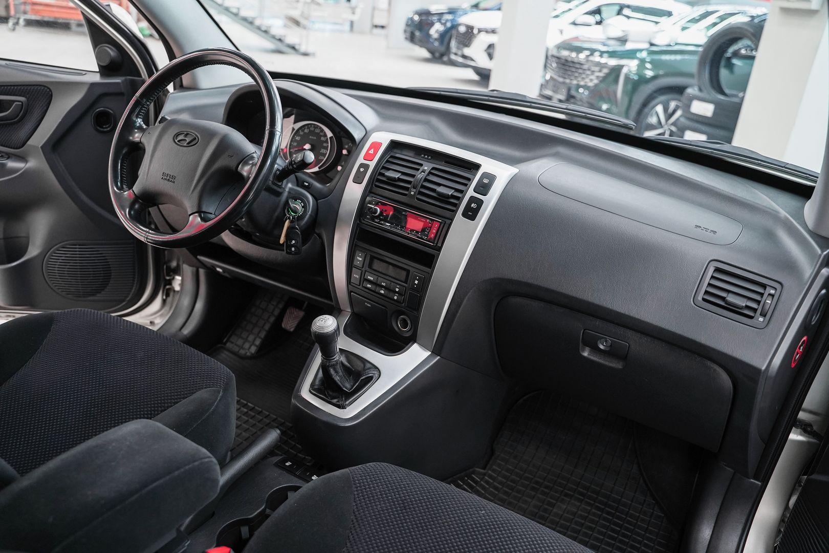 Hyundai Tucson 2007, серебряный, ДЦ Орехово