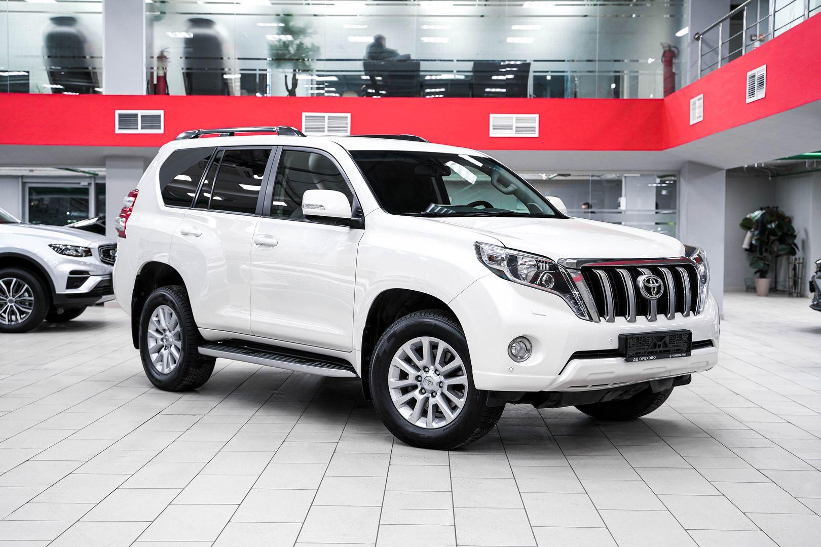 Toyota Land Cruiser Prado 2016, белый, ДЦ Орехово