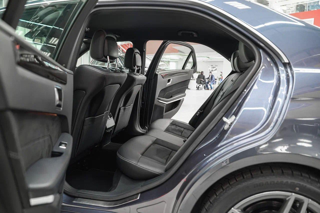 Mercedes-Benz E-Класс 2014, синий, ДЦ Орехово
