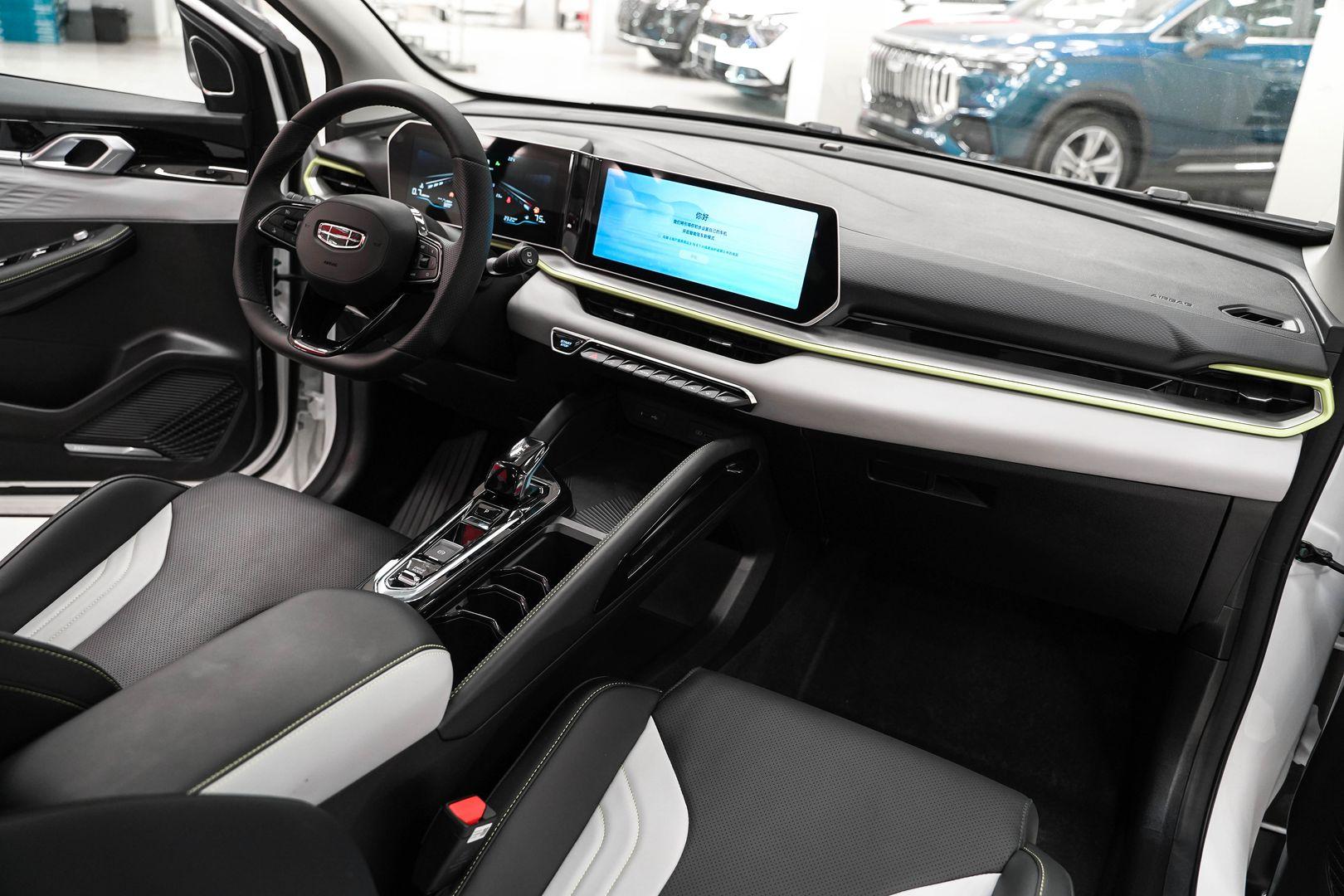 Geely Coolray 2023, белый, ДЦ Орехово