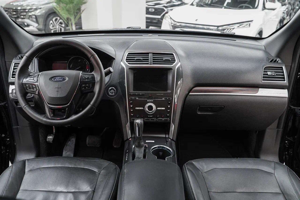 Ford Explorer 2016, черный, ДЦ Орехово