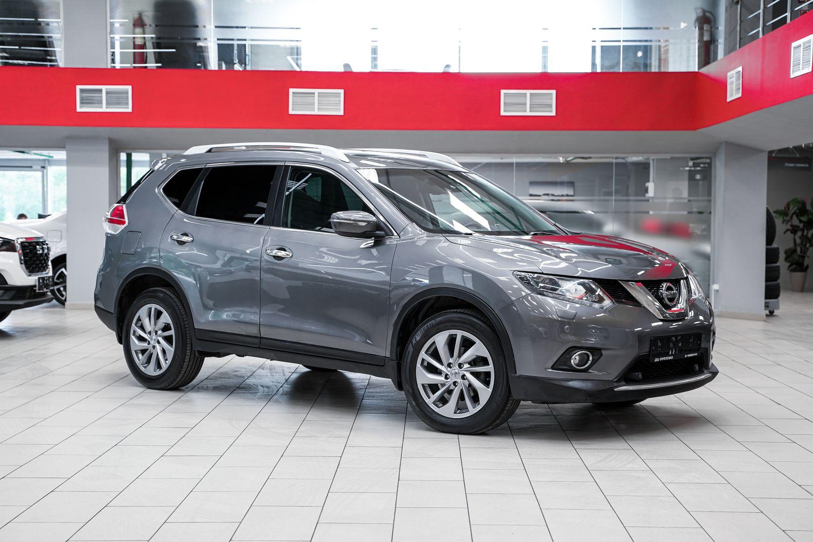 Nissan X-Trail 2015, серый, ДЦ Орехово