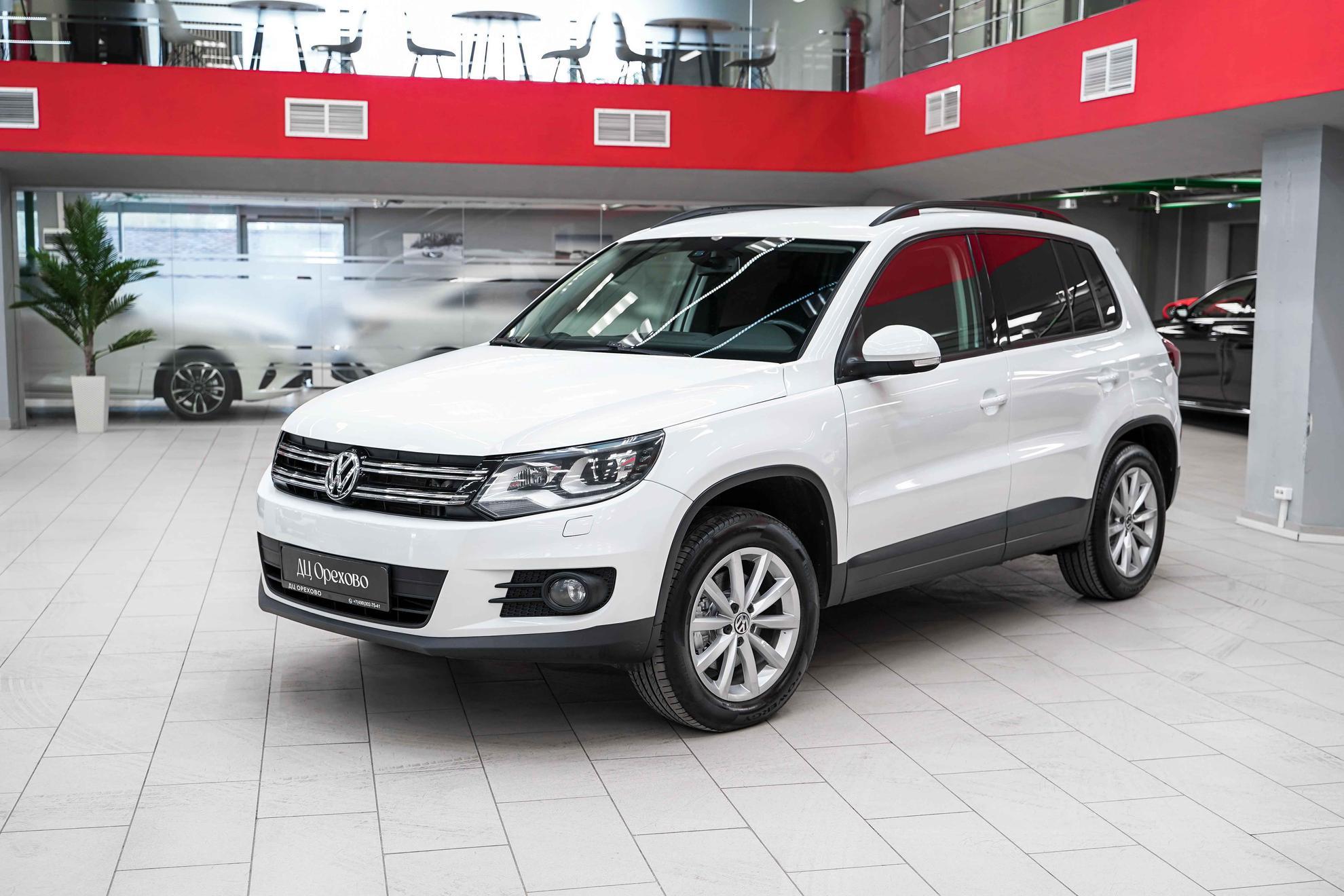 Volkswagen Tiguan 2016, белый, ДЦ Орехово