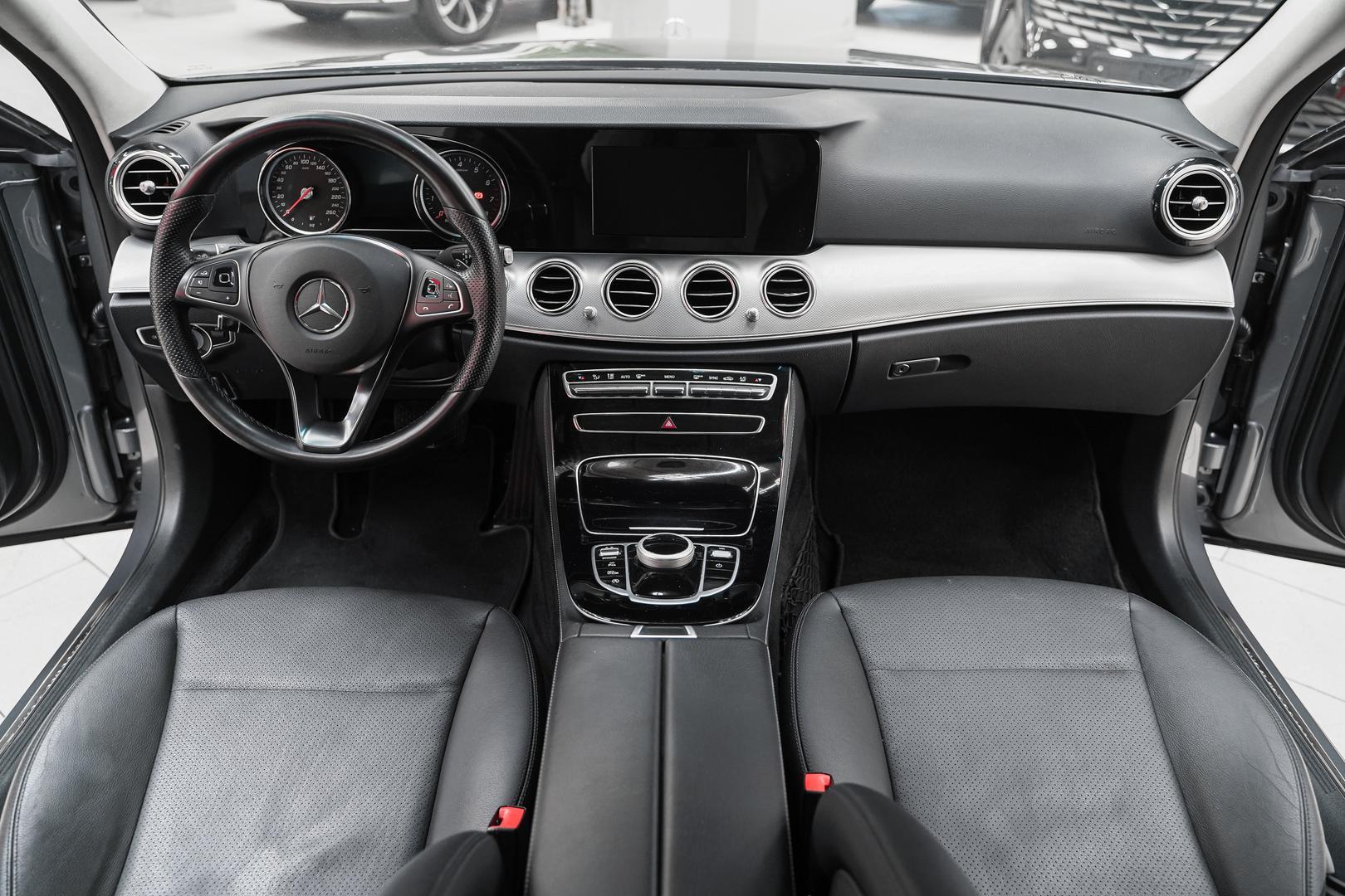 Mercedes-Benz E-Класс 2017, серый, ДЦ Орехово