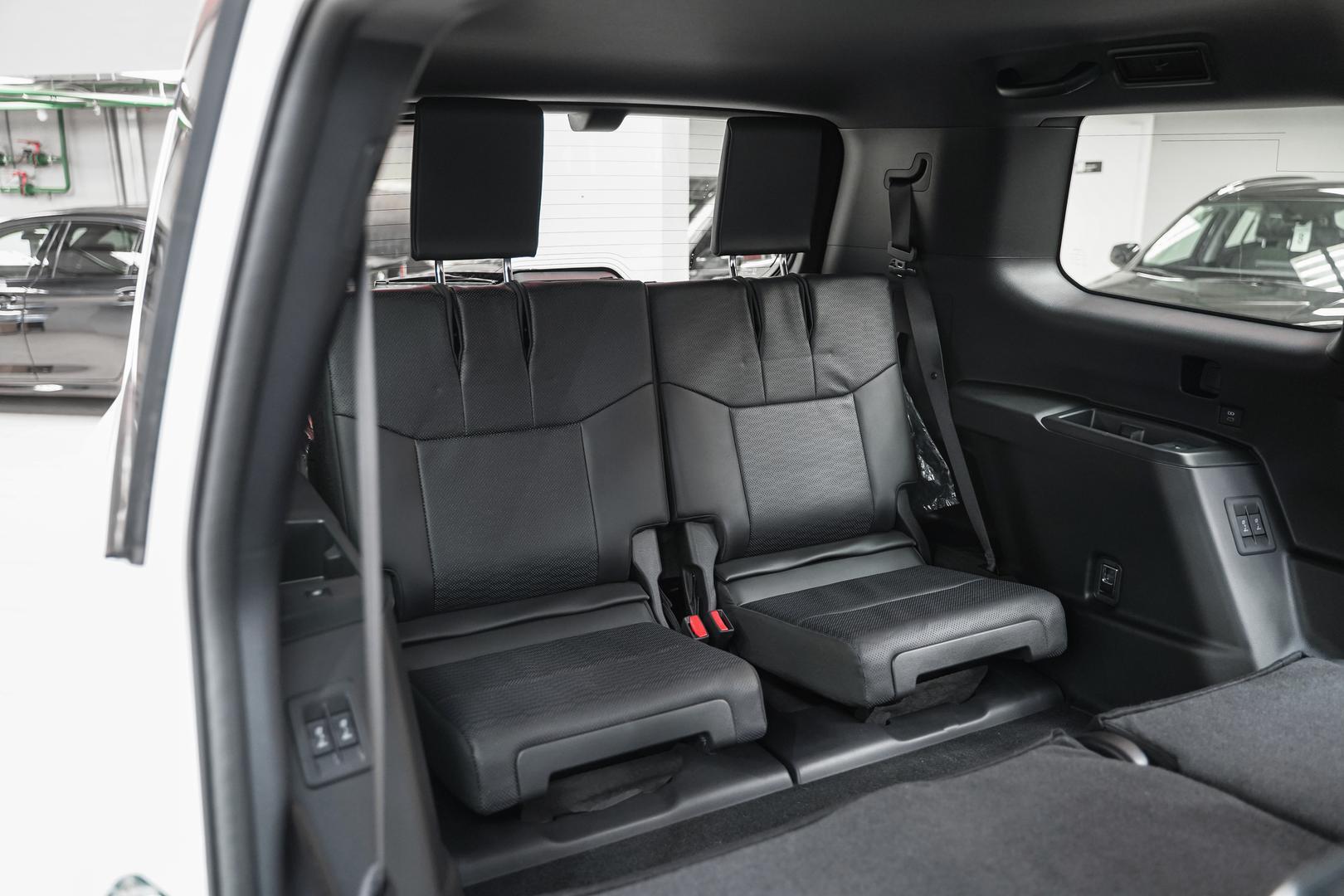 Toyota Land Cruiser Prado 2025, белый, ДЦ Орехово