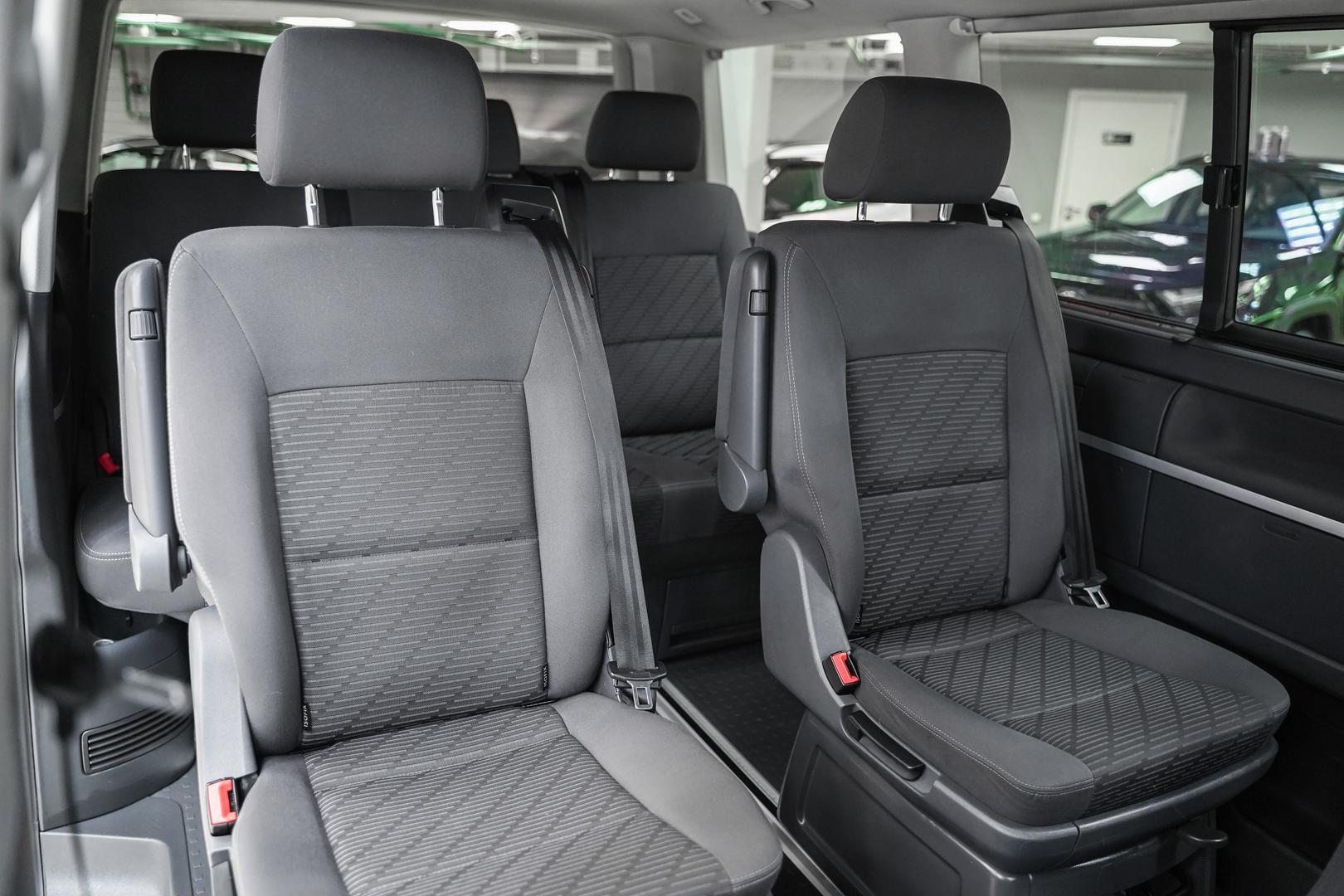 Volkswagen Multivan 2014, белый, ДЦ Орехово