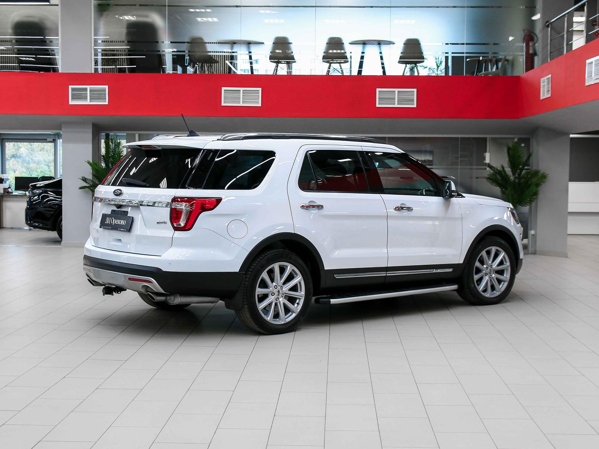 Ford Explorer 2017, белый, ДЦ Орехово