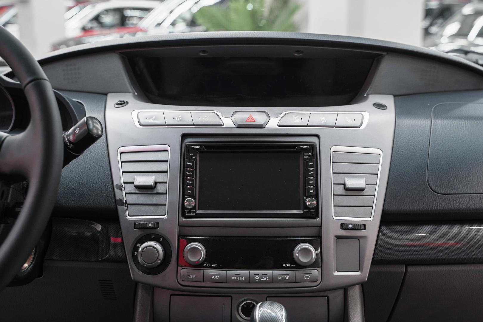 SsangYong Stavic 2014, пурпурный, ДЦ Орехово