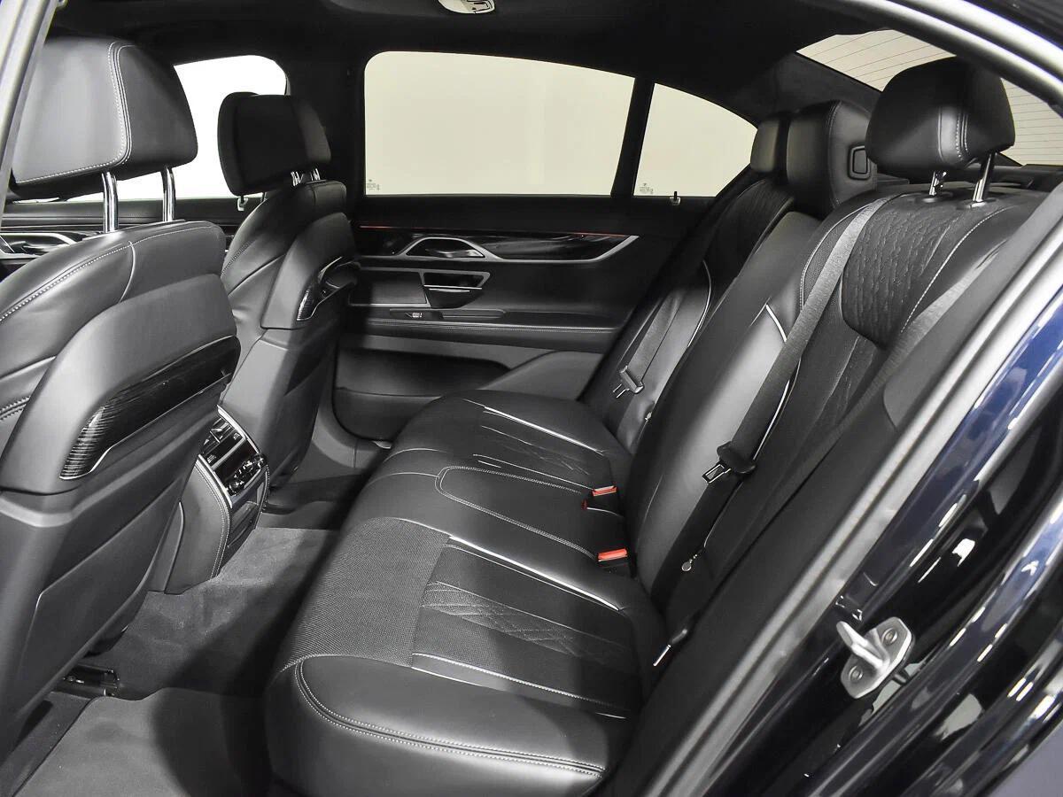 BMW 7 серии 2018, черный, ДЦ Орехово