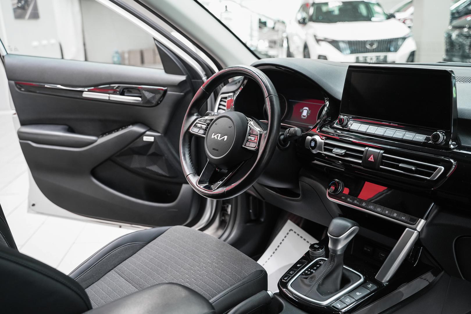 Kia Seltos 2022, серебряный, ДЦ Орехово
