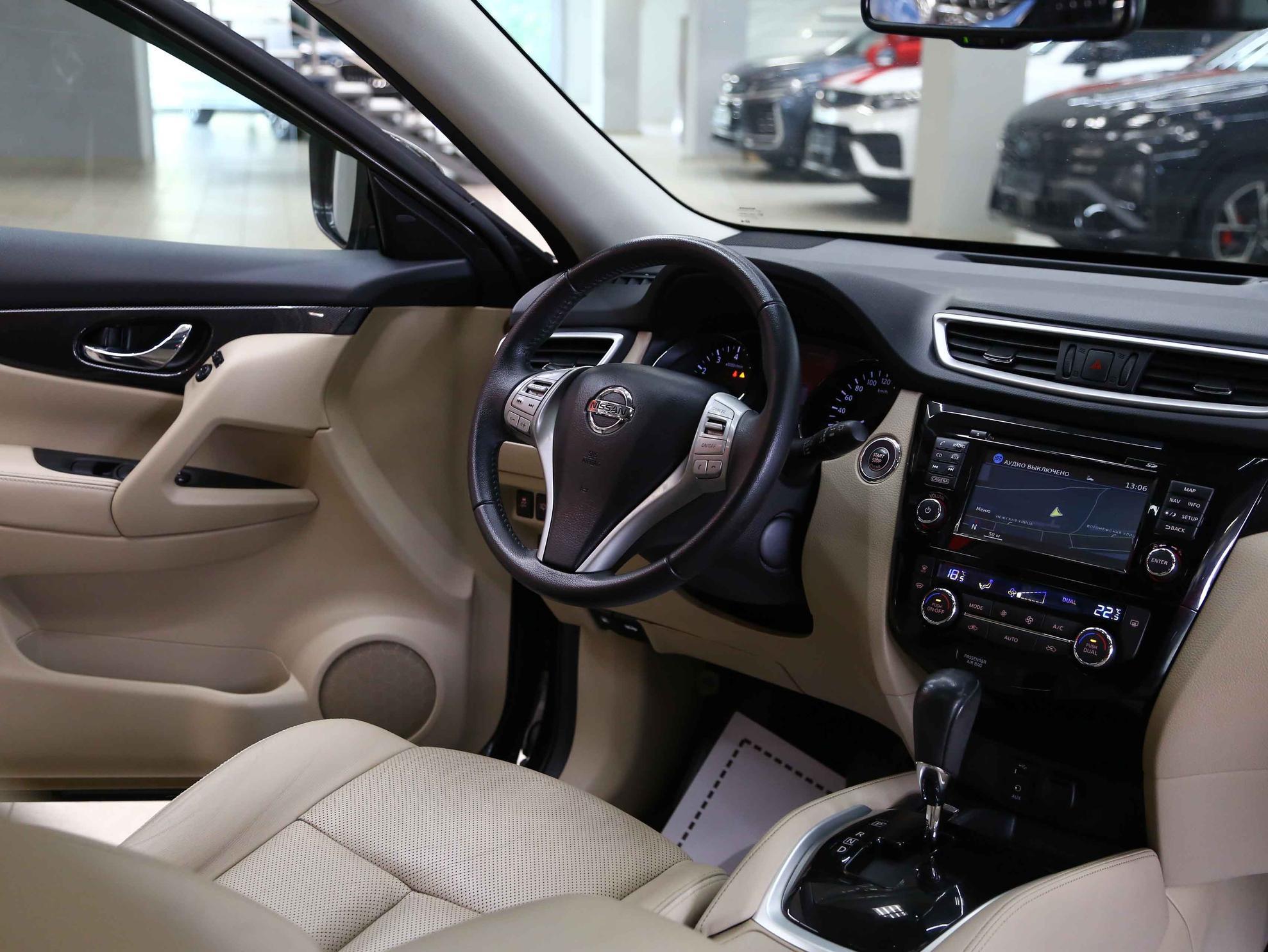Nissan X-Trail 2017, зеленый, ДЦ Орехово