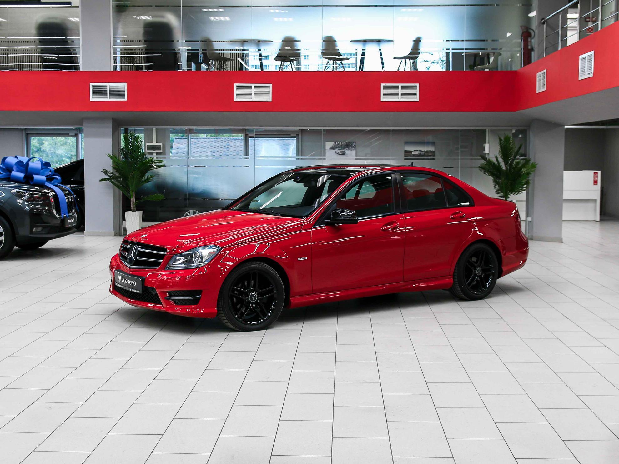 Mercedes-Benz C-Класс 2011, красный, ДЦ Орехово