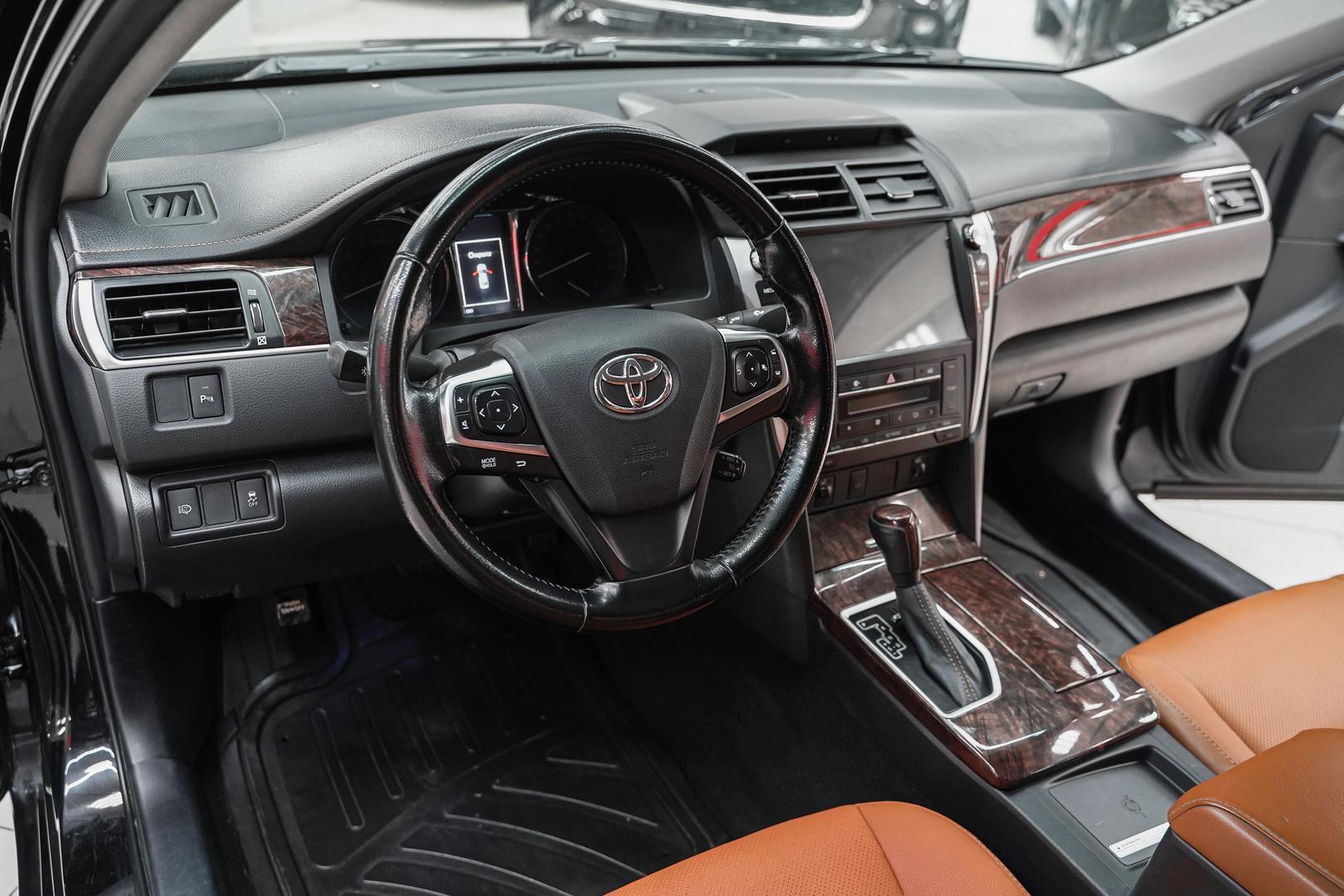 Toyota Camry 2017, черный, ДЦ Орехово