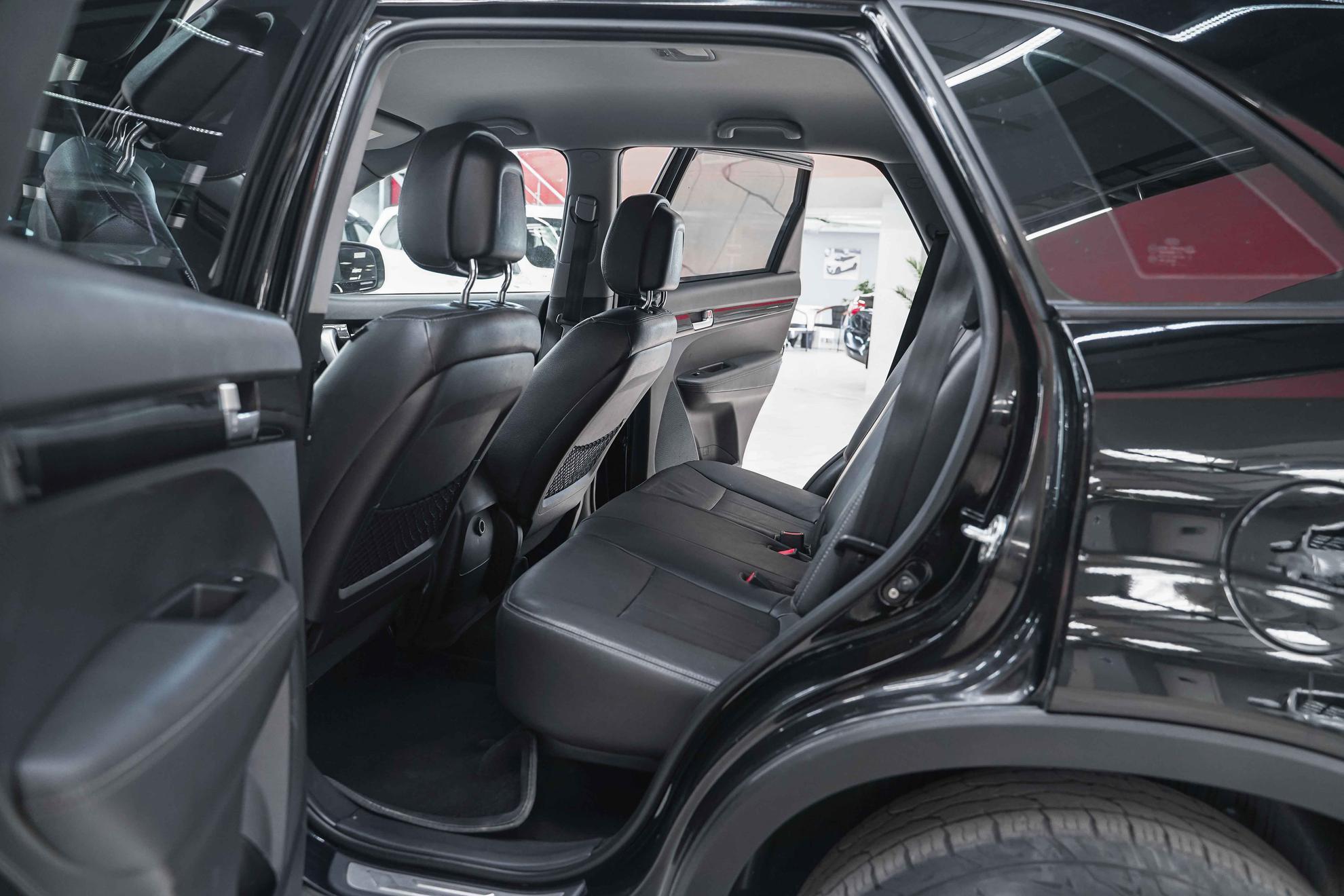 Kia Sorento 2012, черный, ДЦ Орехово
