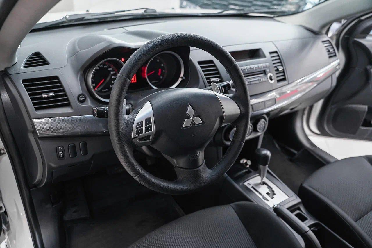 Mitsubishi Lancer 2008, белый, ДЦ Орехово