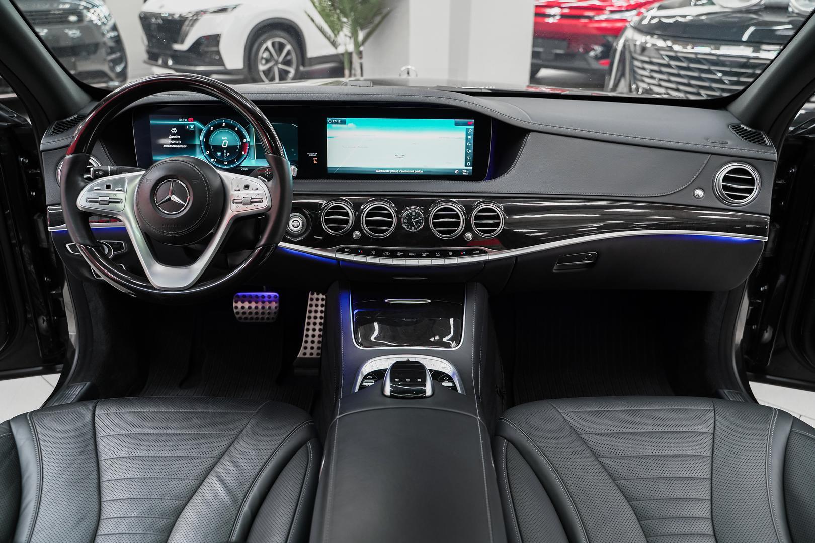 Mercedes-Benz S-Класс 2018, черный, ДЦ Орехово