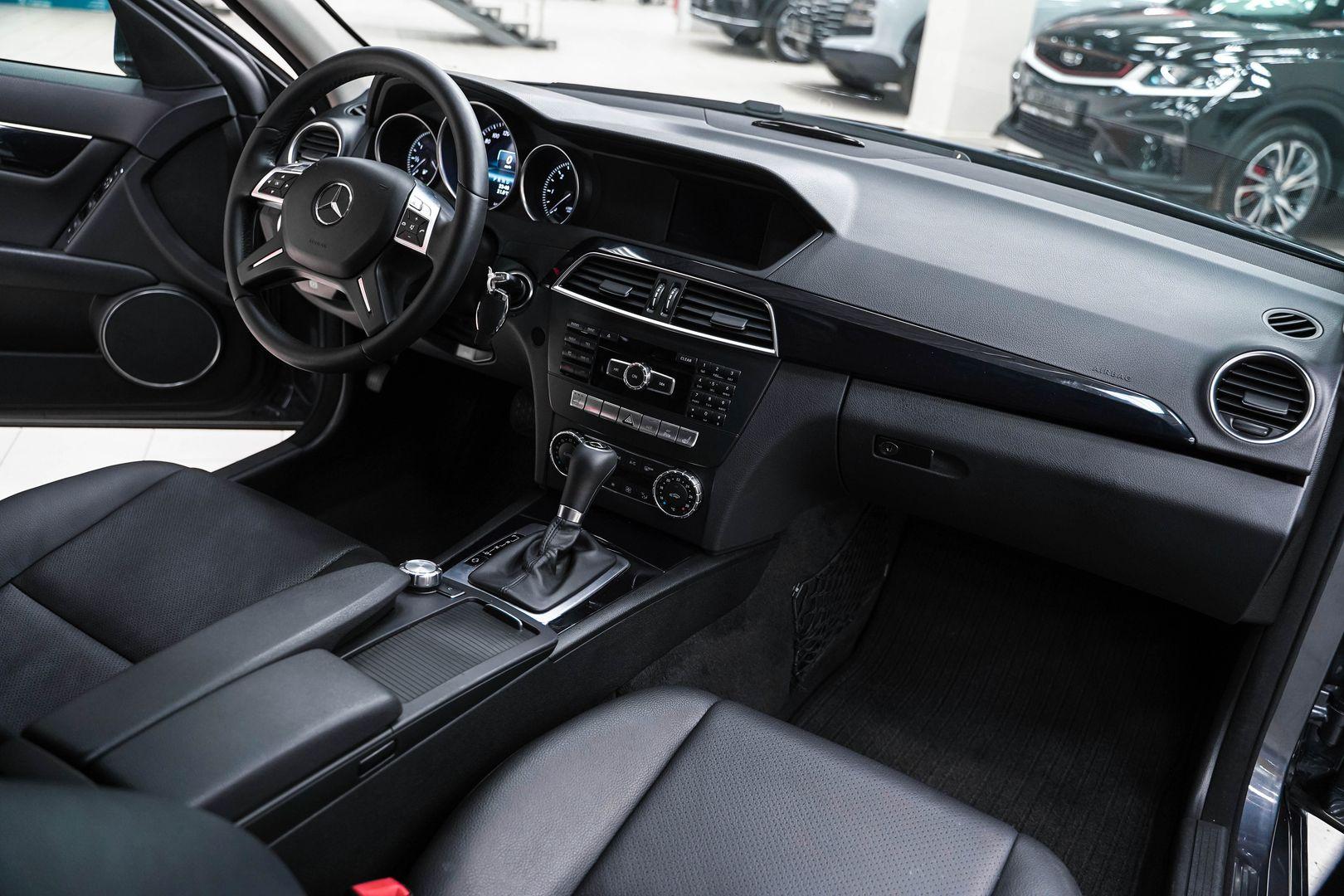 Mercedes-Benz C-Класс 2013, серый, ДЦ Орехово