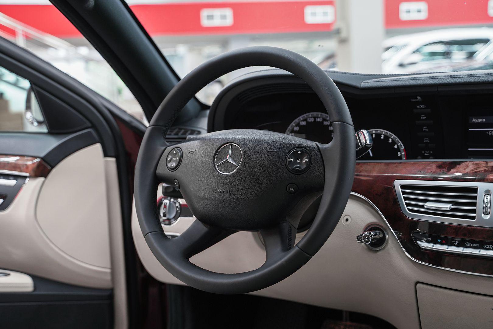 Mercedes-Benz S-Класс 2007, пурпурный, ДЦ Орехово