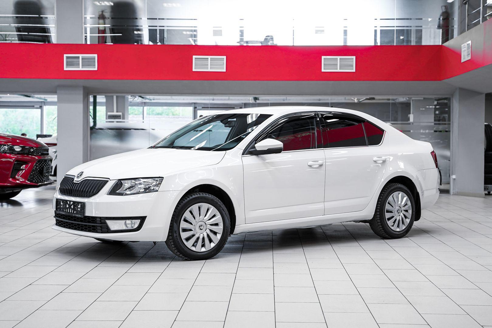 Skoda Octavia 2015, белый, ДЦ Орехово