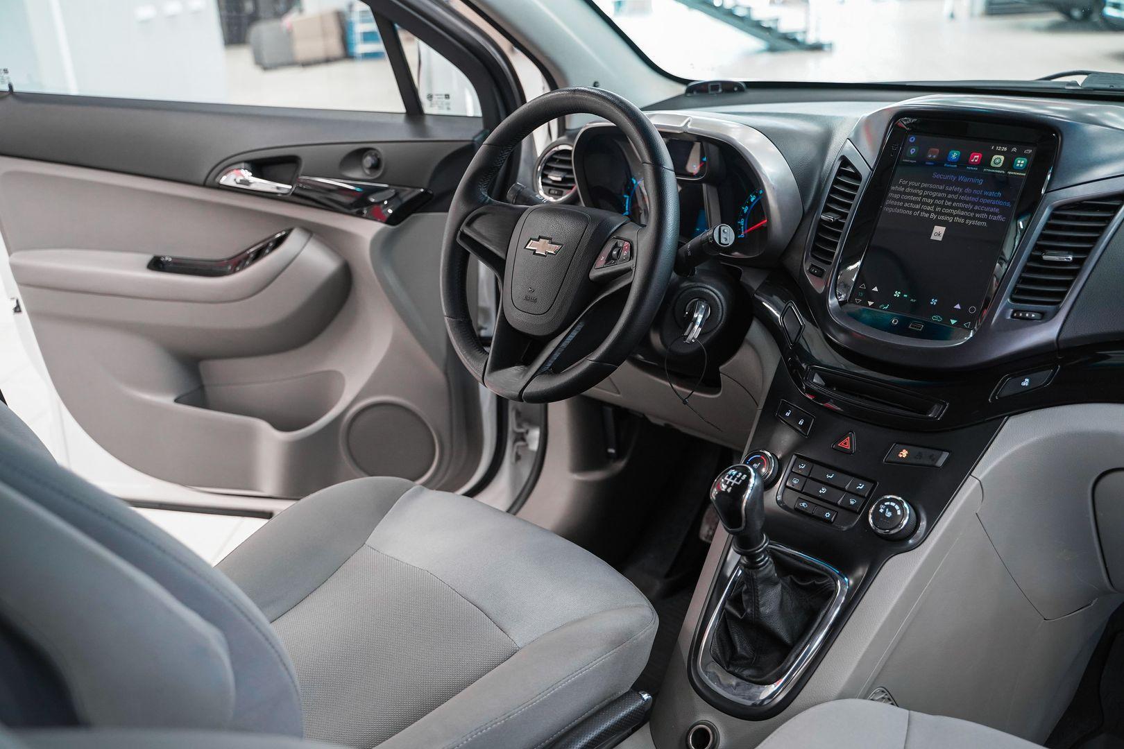 Chevrolet Orlando 2012, белый, ДЦ Орехово