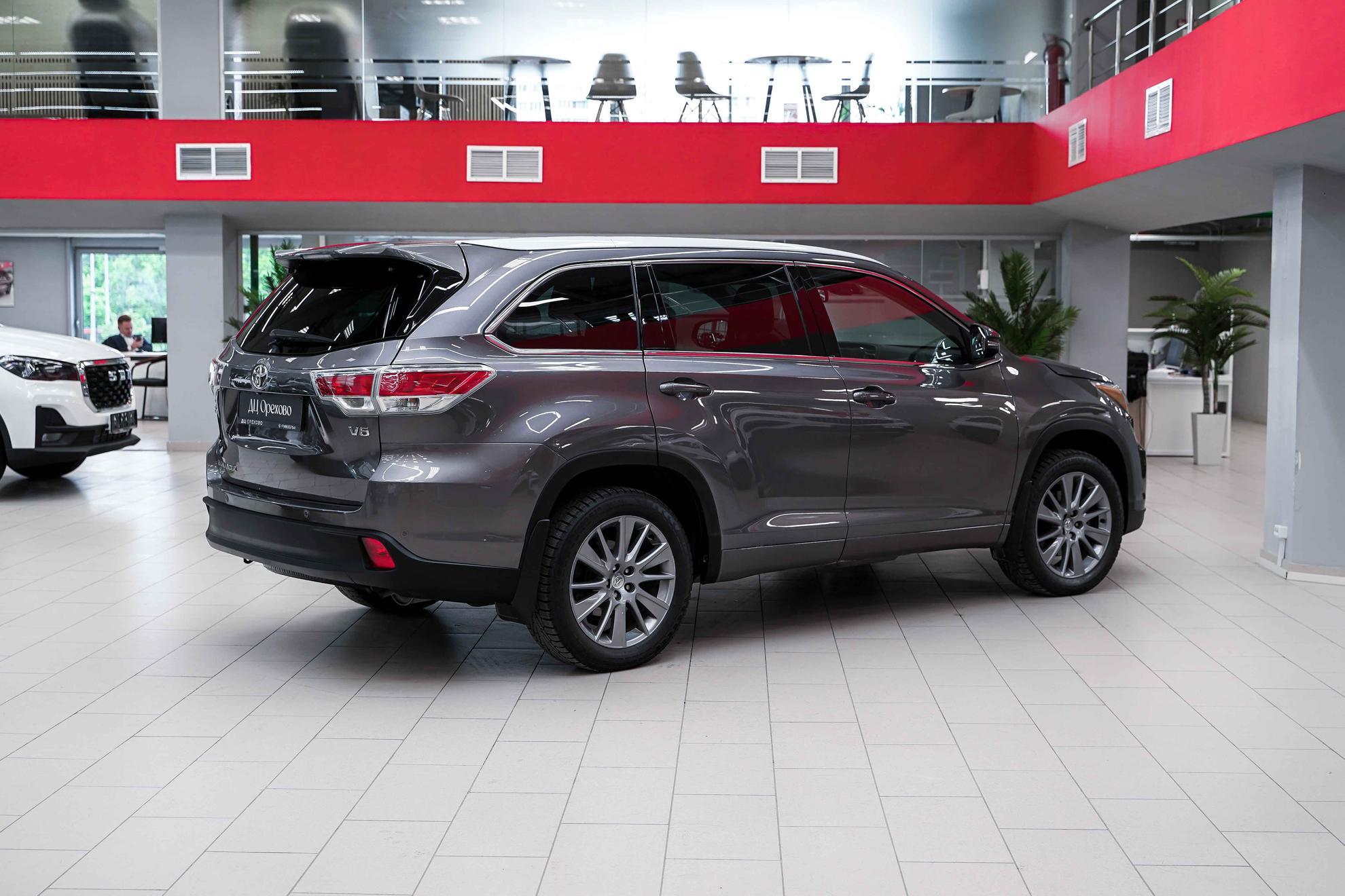 Toyota Highlander 2014, серый, ДЦ Орехово