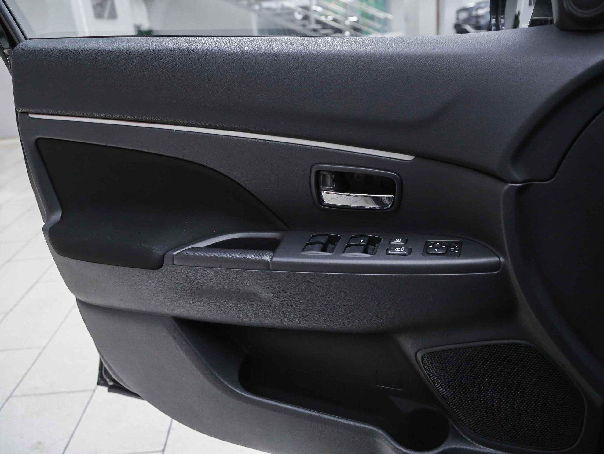 Mitsubishi ASX 2012, черный, ДЦ Орехово
