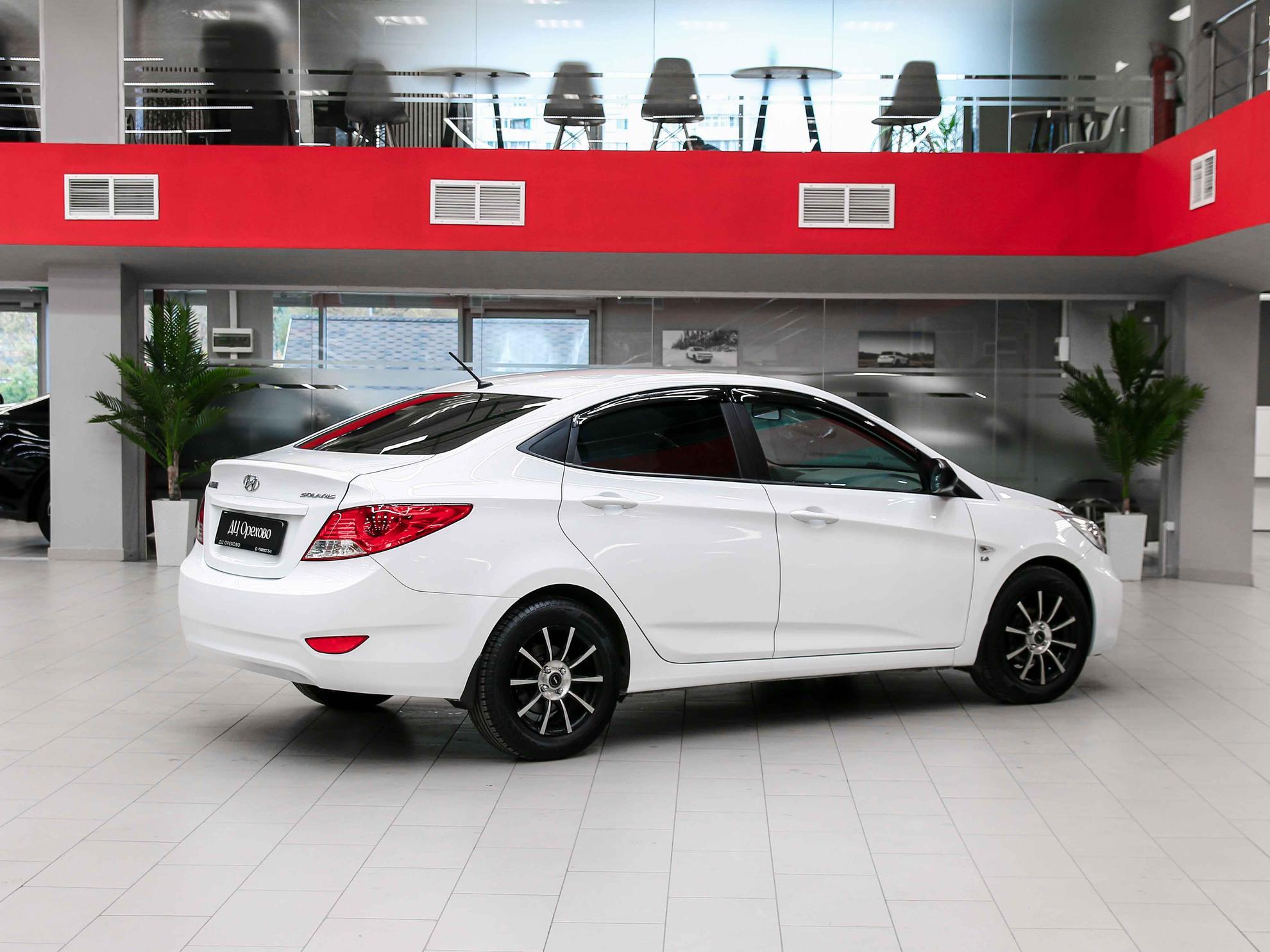 Hyundai Solaris 2014, белый, ДЦ Орехово