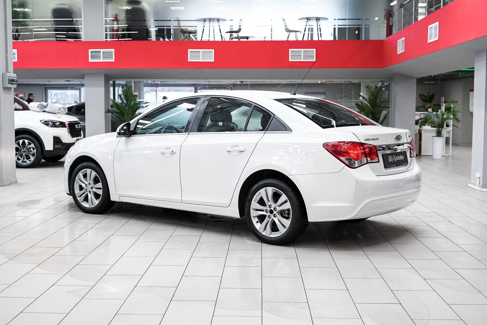 Chevrolet Cruze 2014, белый, ДЦ Орехово
