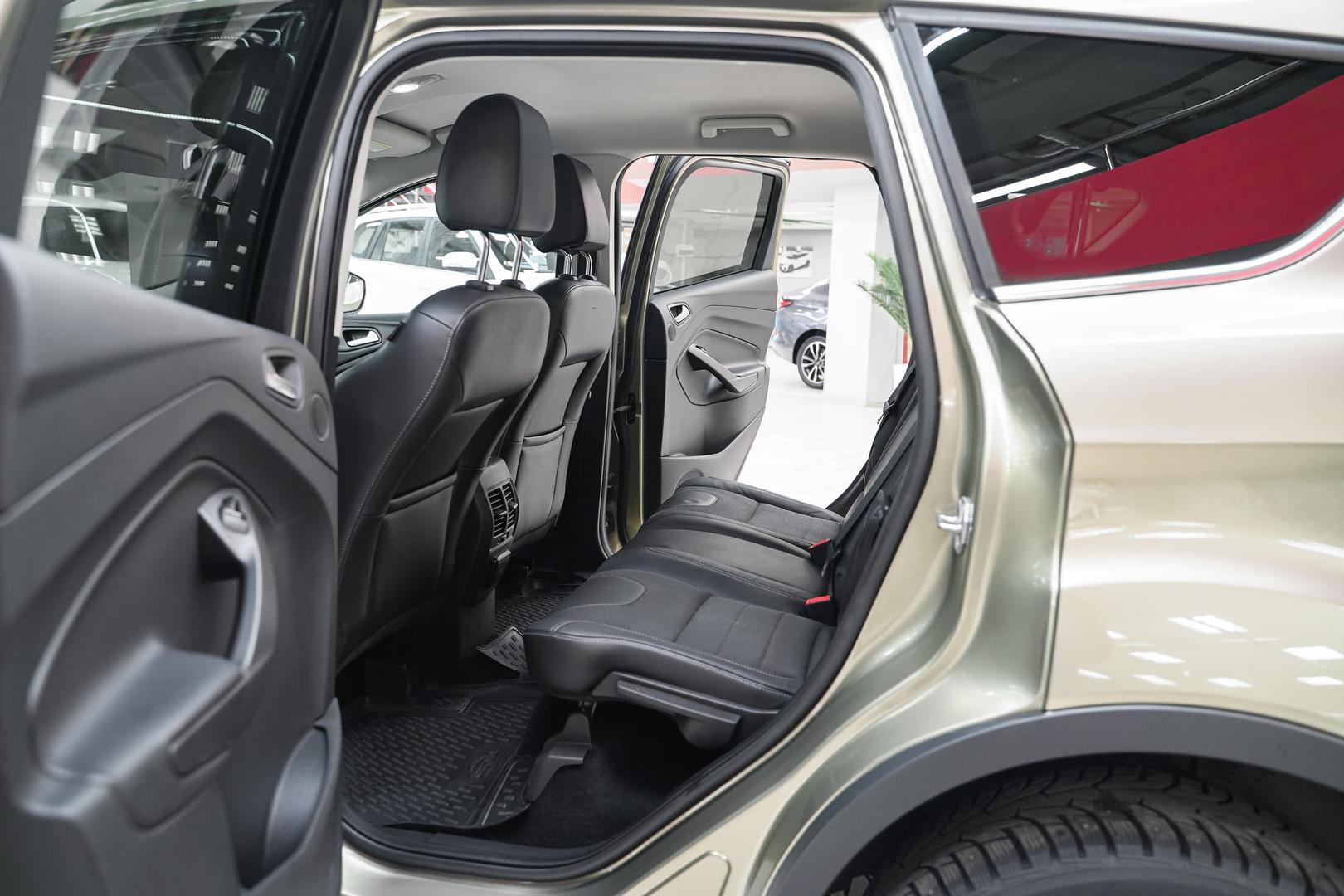 Ford Kuga 2013, зеленый, ДЦ Орехово