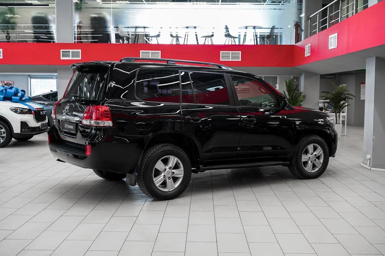 Toyota Land Cruiser 2010, черный, ДЦ Орехово
