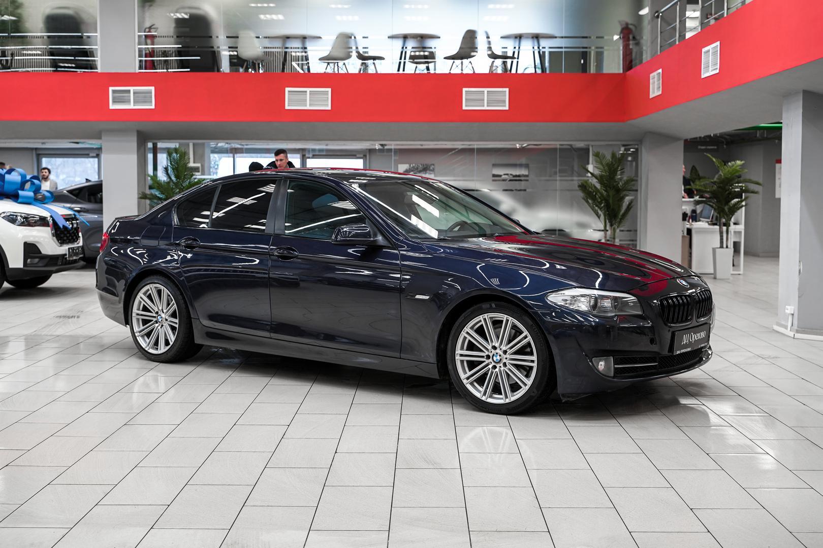 BMW 5 серии 2012, синий, ДЦ Орехово