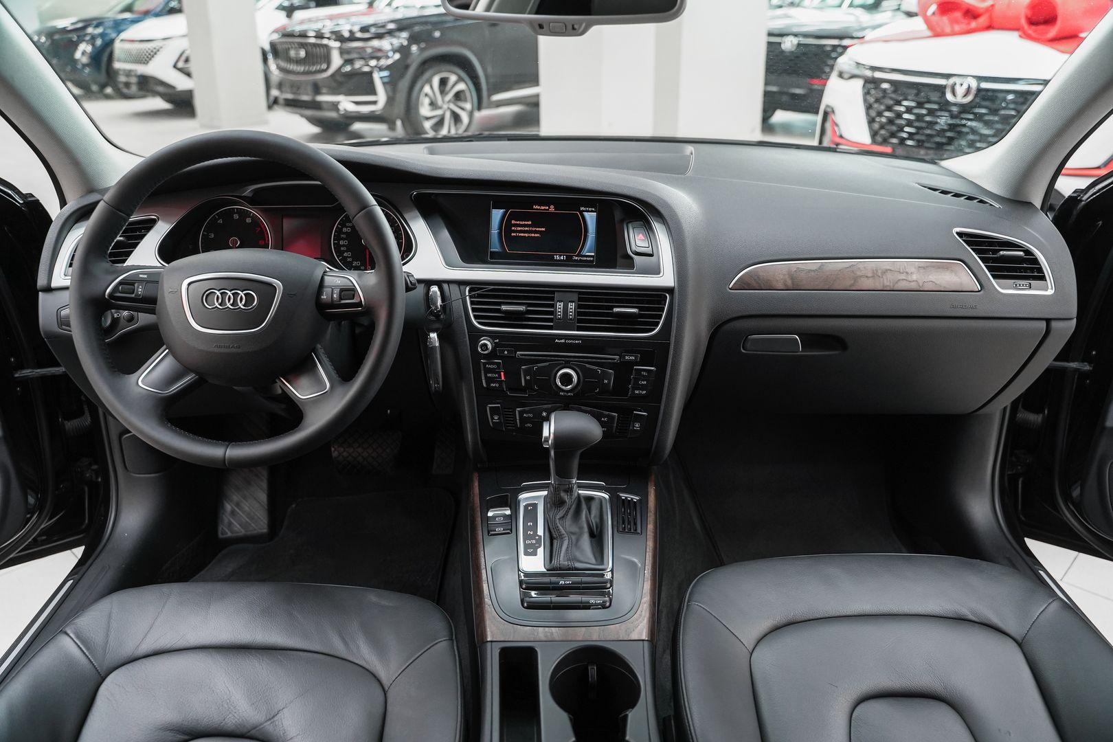Audi A4 2015, черный, ДЦ Орехово