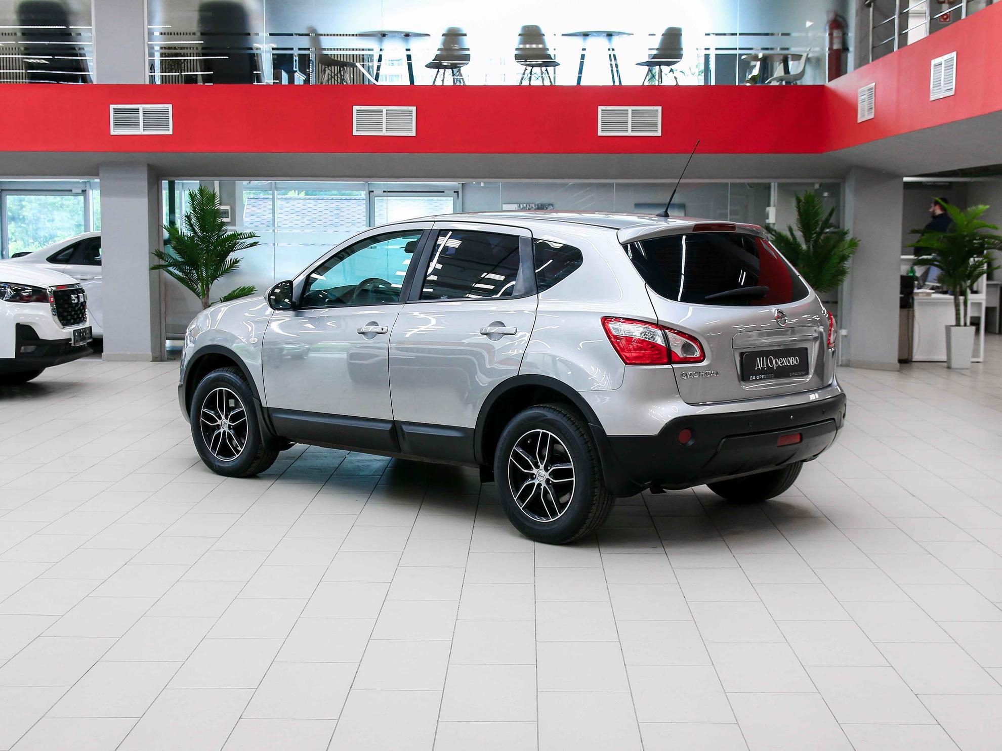 Nissan Qashqai 2011, серый, ДЦ Орехово