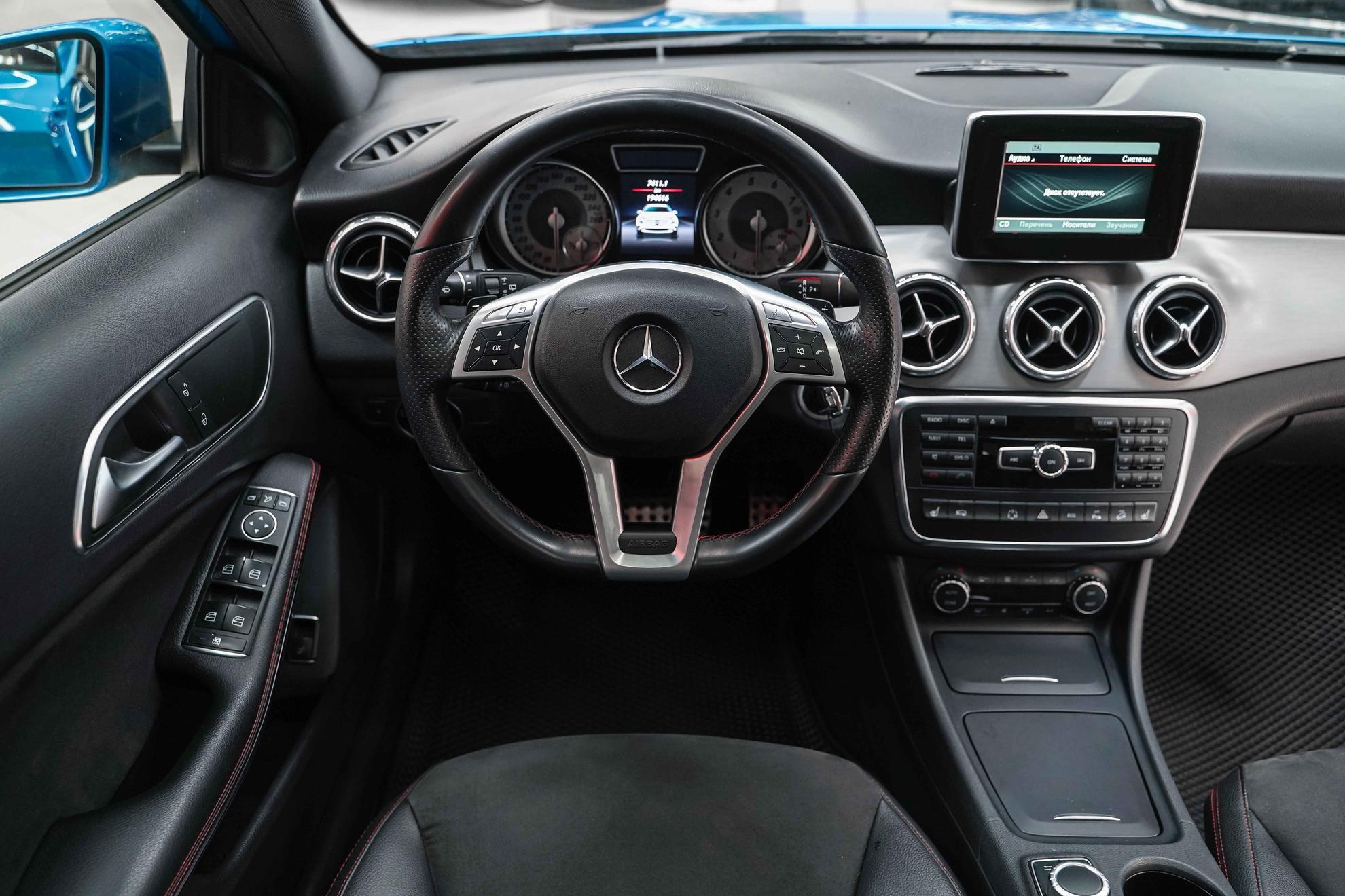 Mercedes-Benz GLA 2014, голубой, ДЦ Орехово