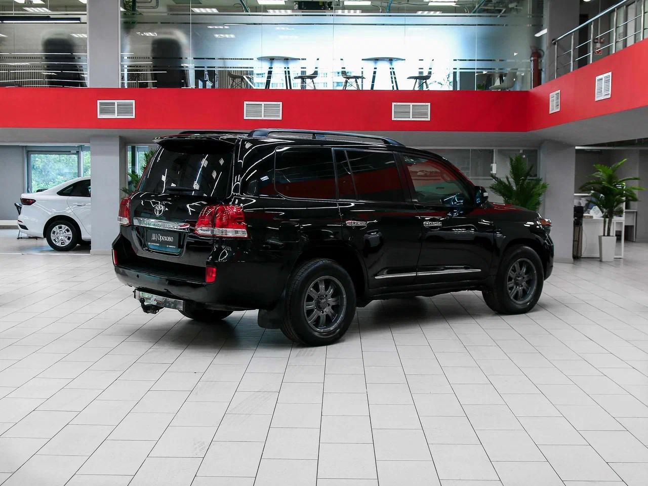 Toyota Land Cruiser 2008, черный, ДЦ Орехово