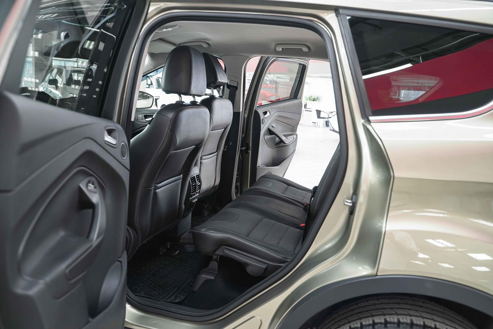 Ford Kuga 2013, зеленый, ДЦ Орехово
